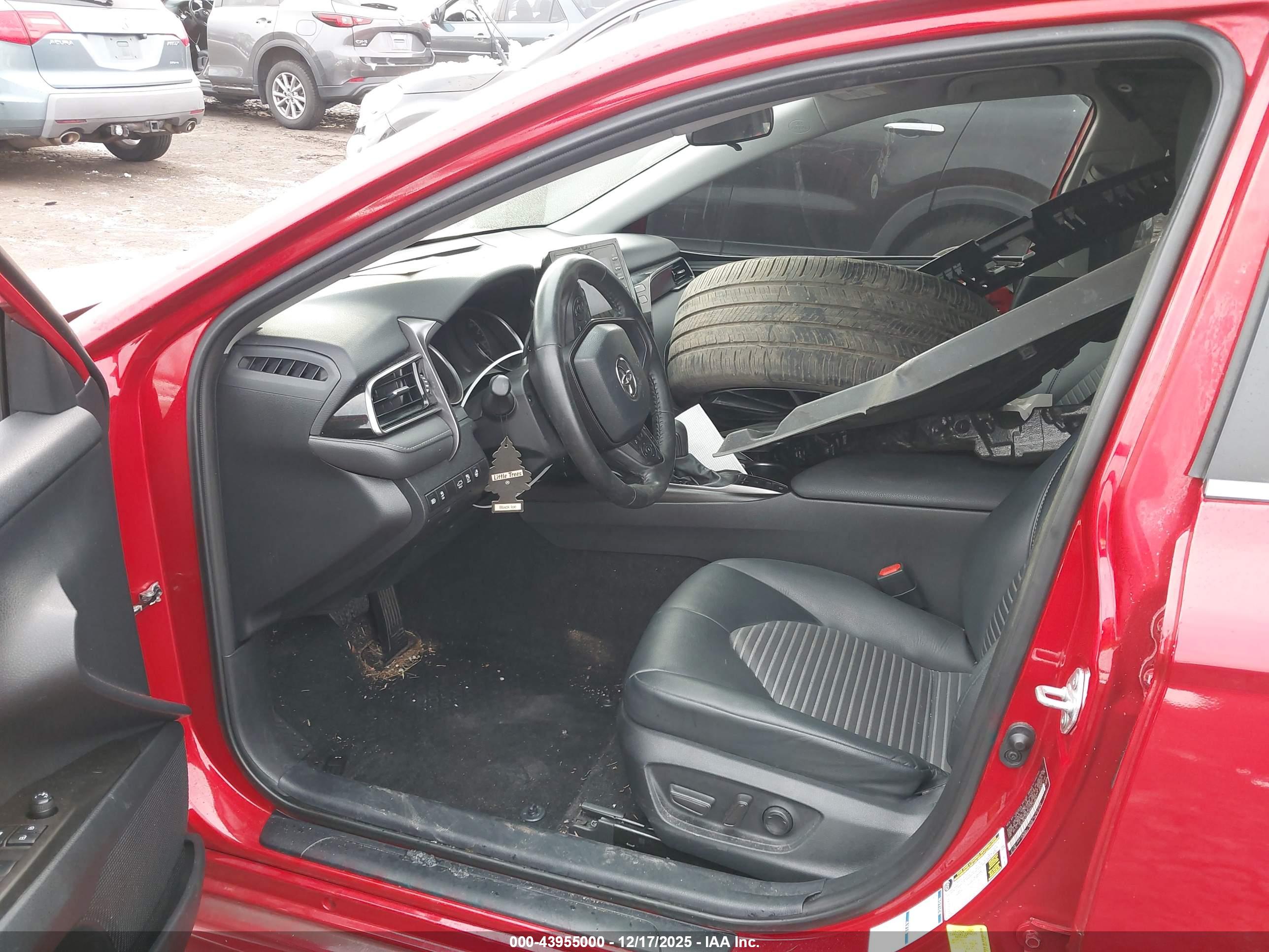 TOYOTA CAMRY image 5