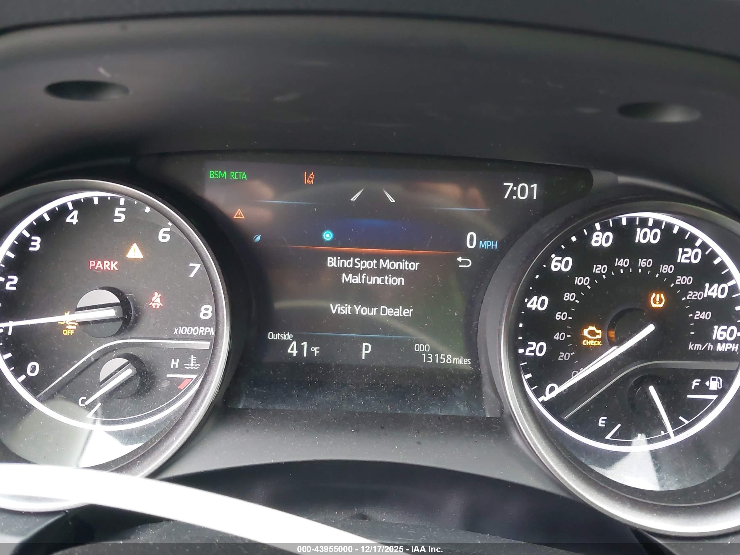 TOYOTA CAMRY image 7