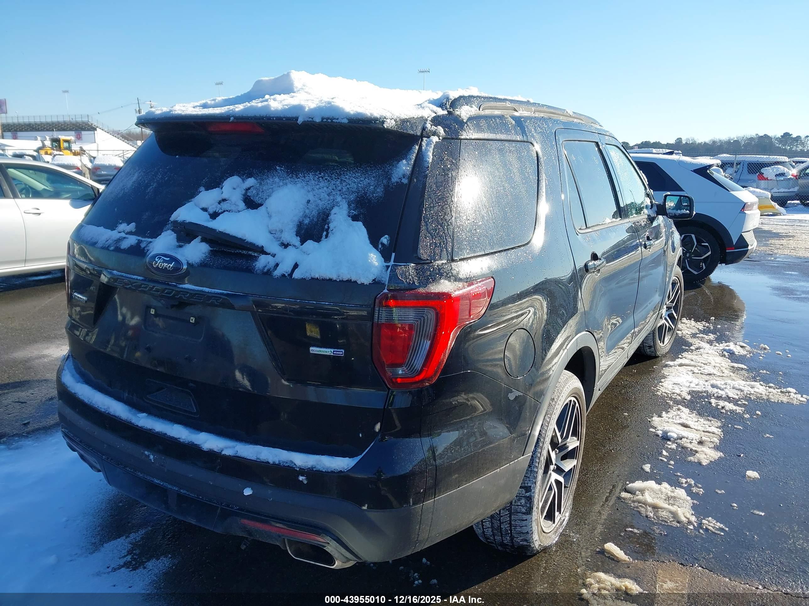 FORD EXPLORER image 4