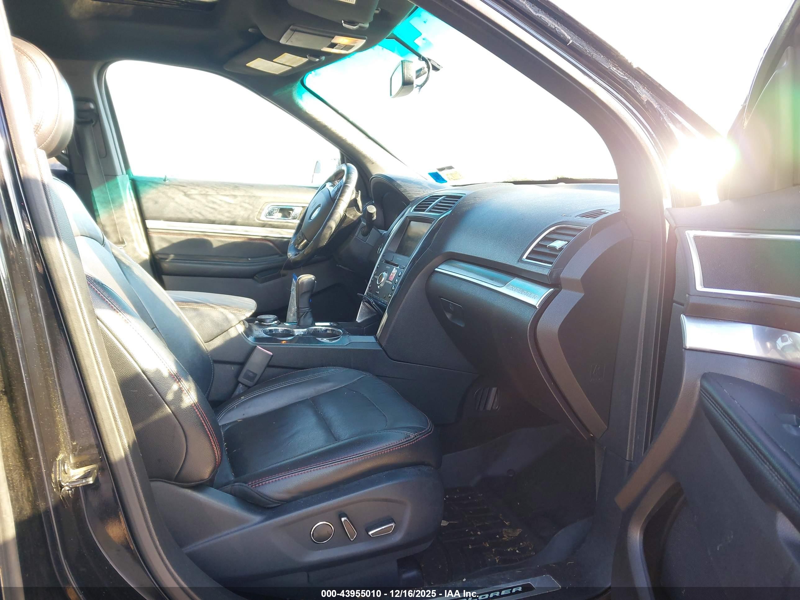 FORD EXPLORER image 5