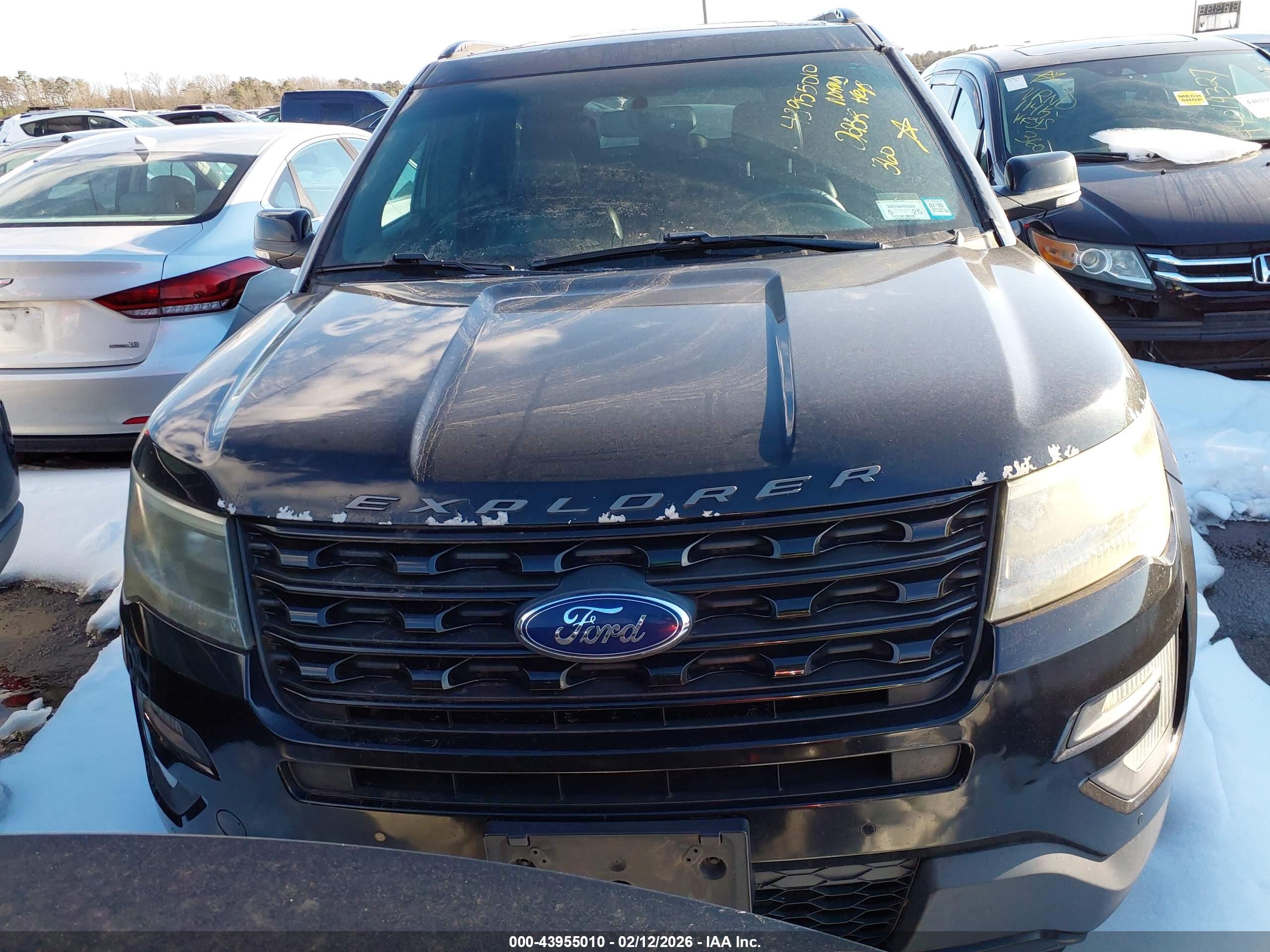 FORD EXPLORER image 6