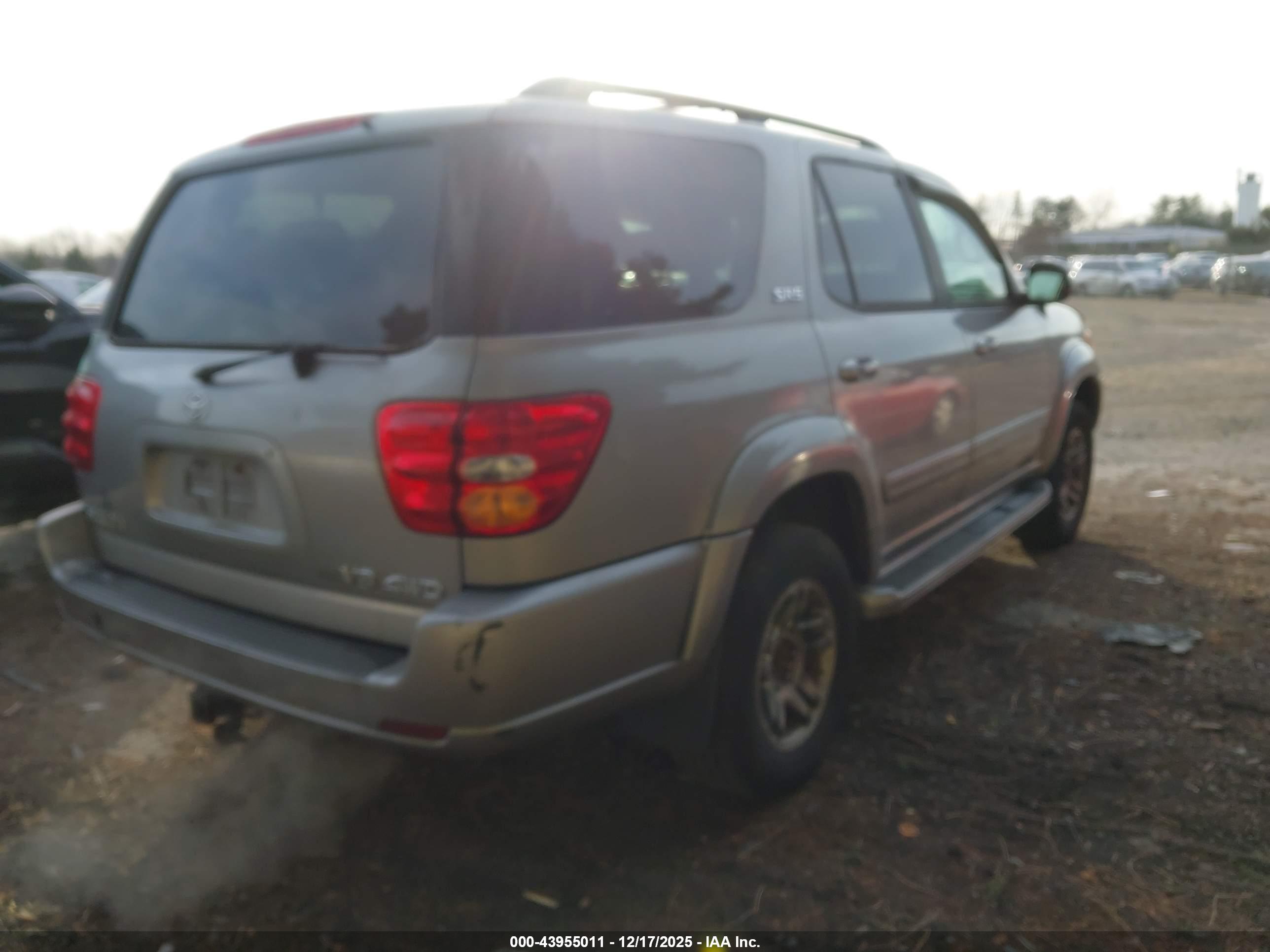 TOYOTA SEQUOIA image 4