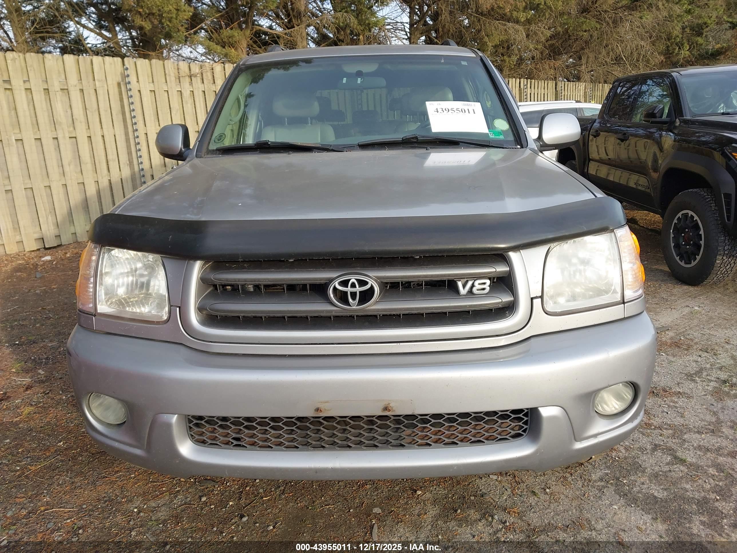 TOYOTA SEQUOIA image 6