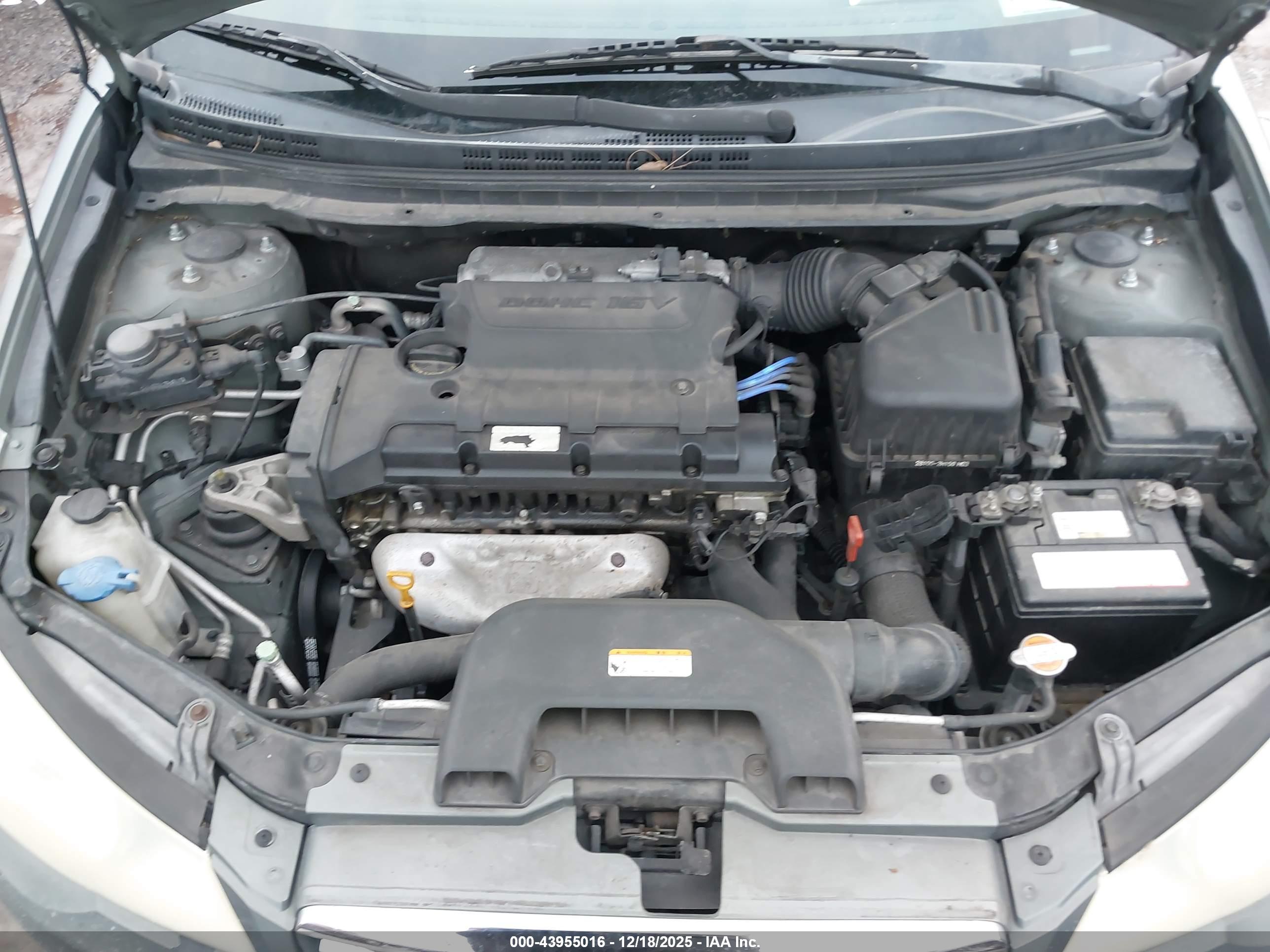 HYUNDAI ELANTRA image 10