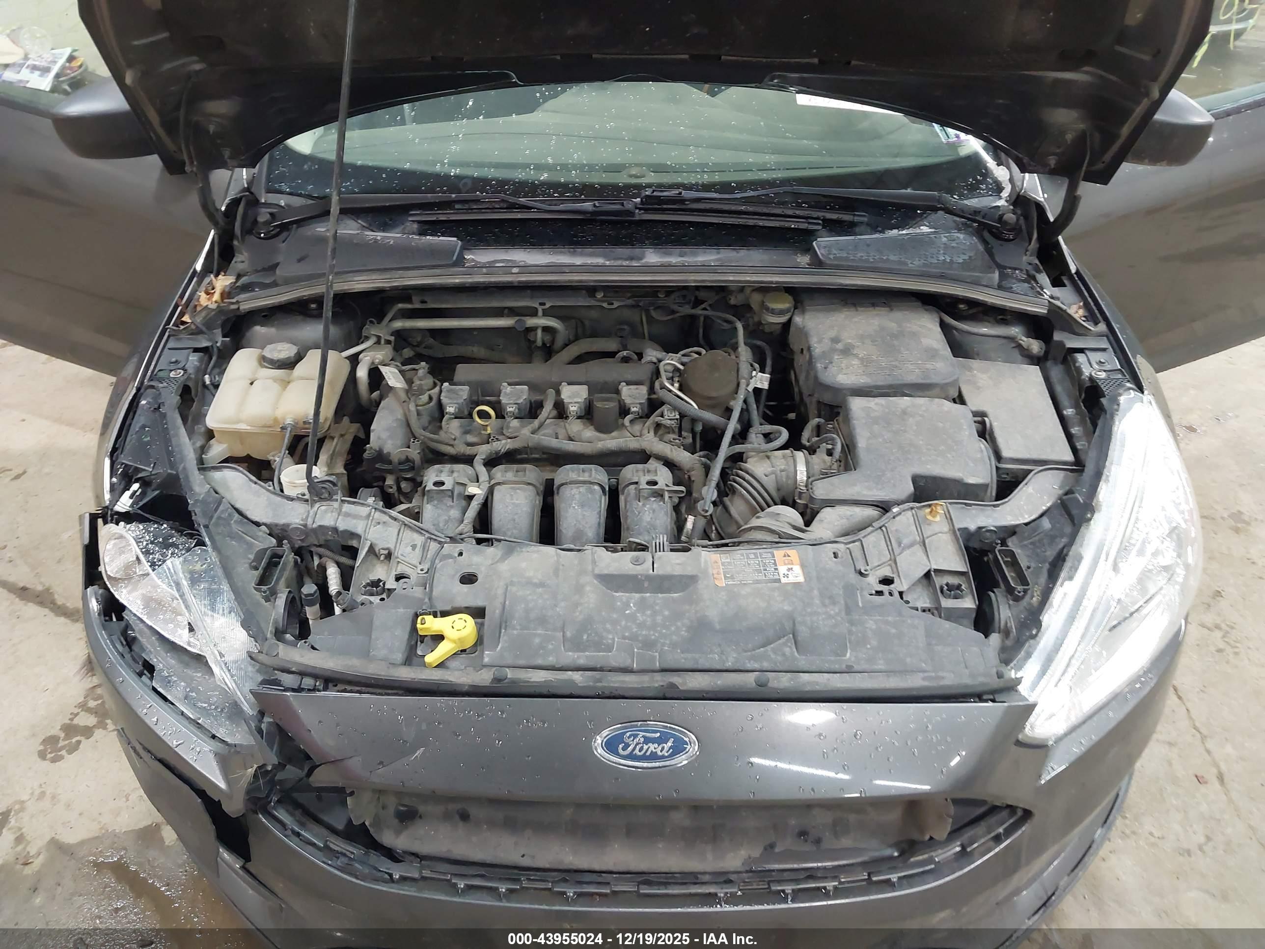 FORD FOCUS image 10