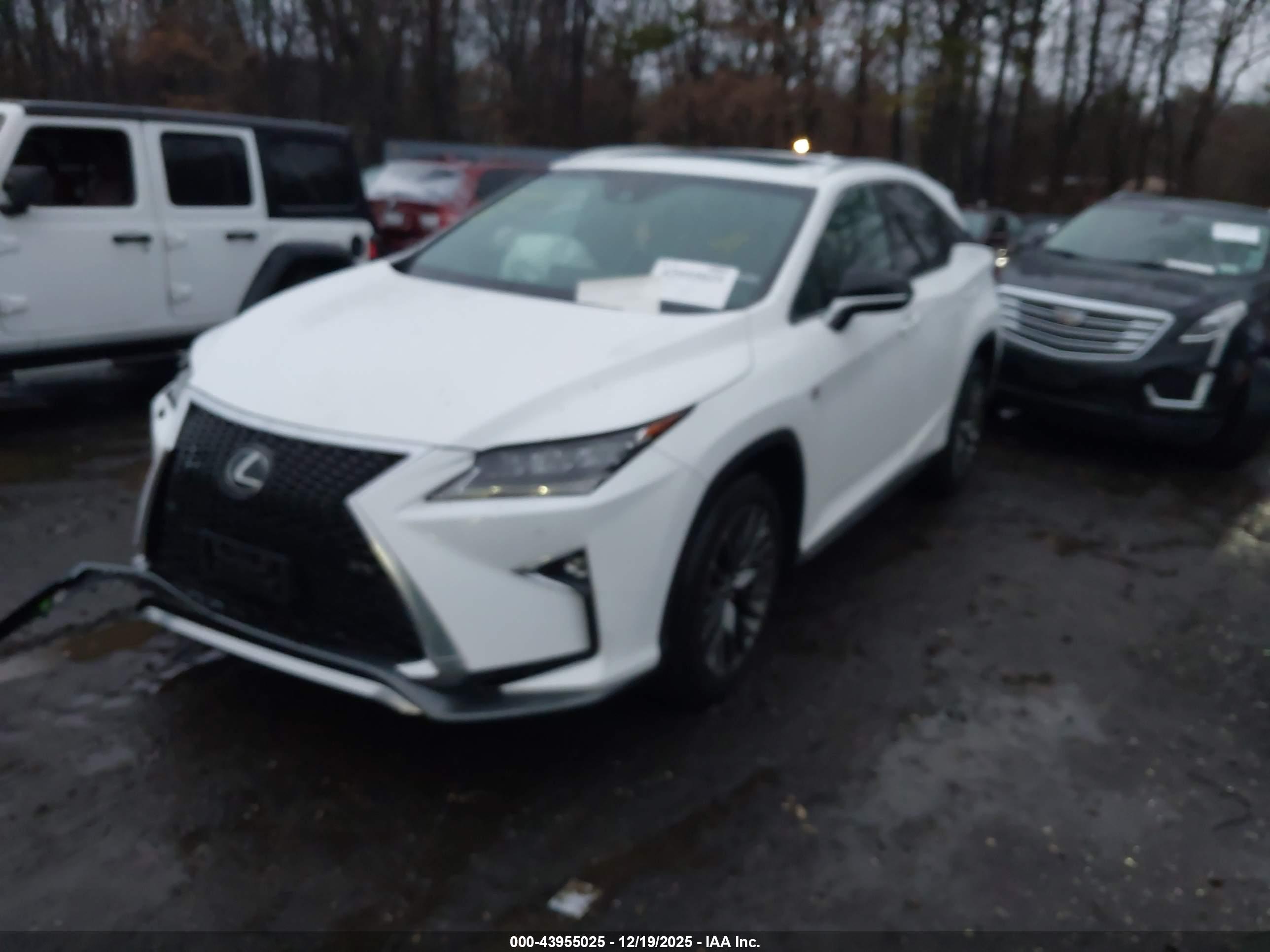 LEXUS RX image 2