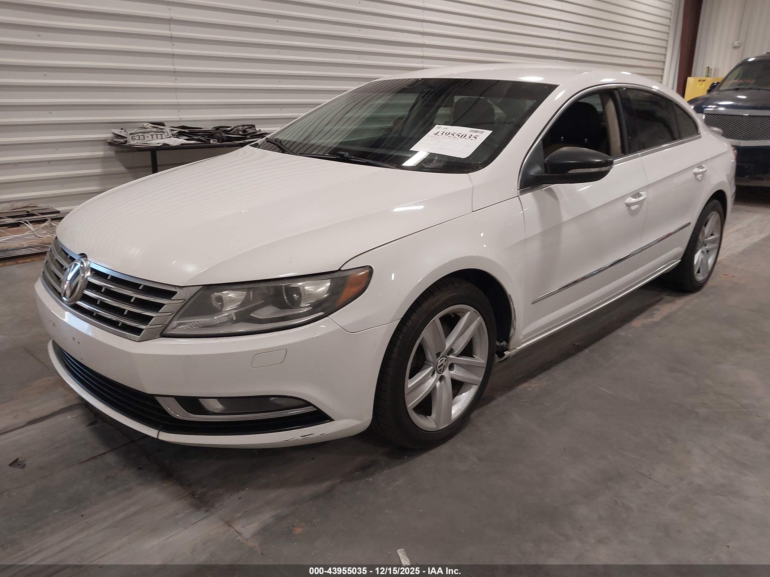 VOLKSWAGEN CC image 2