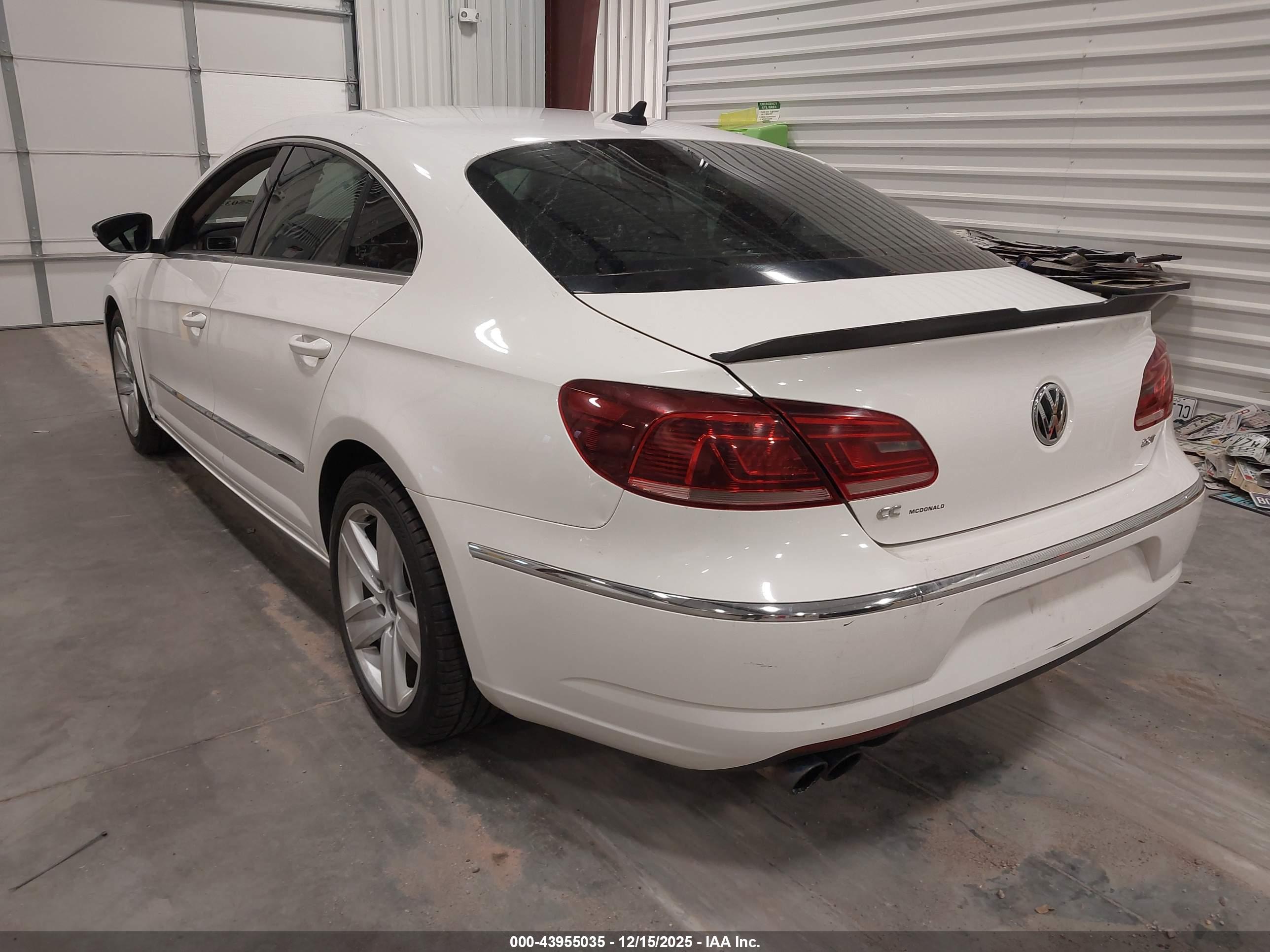 VOLKSWAGEN CC image 3