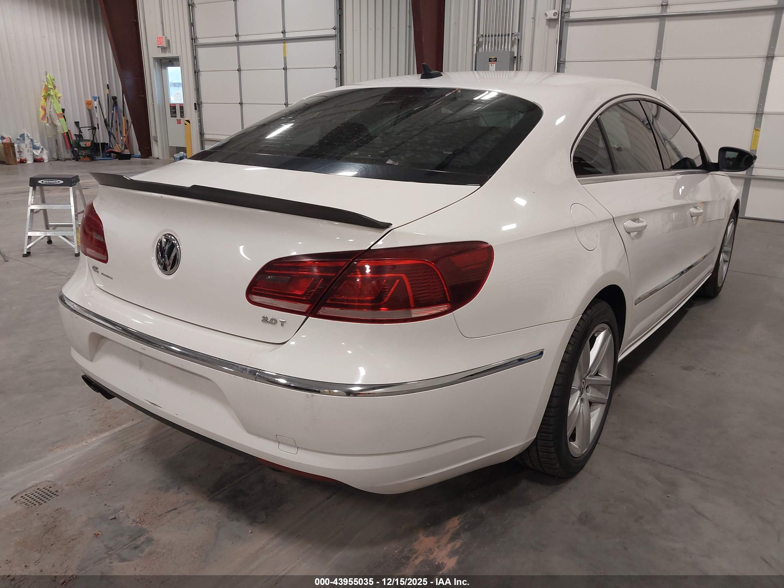 VOLKSWAGEN CC image 4