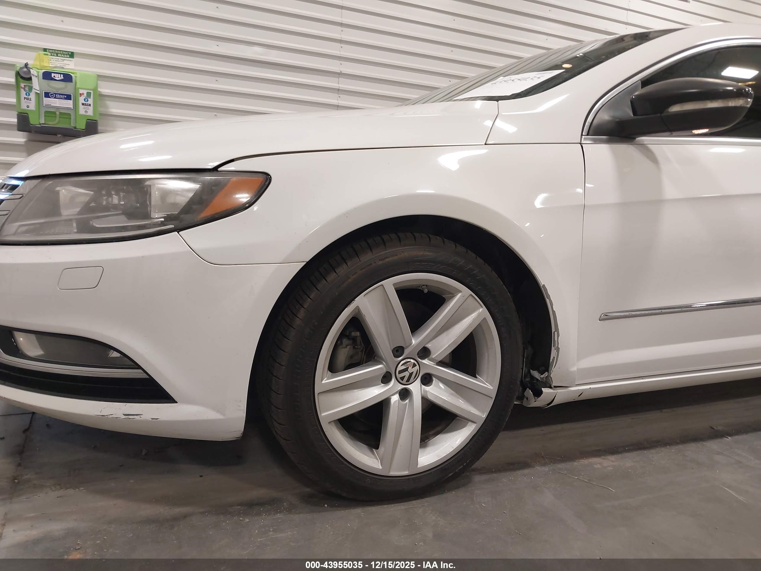 VOLKSWAGEN CC image 6