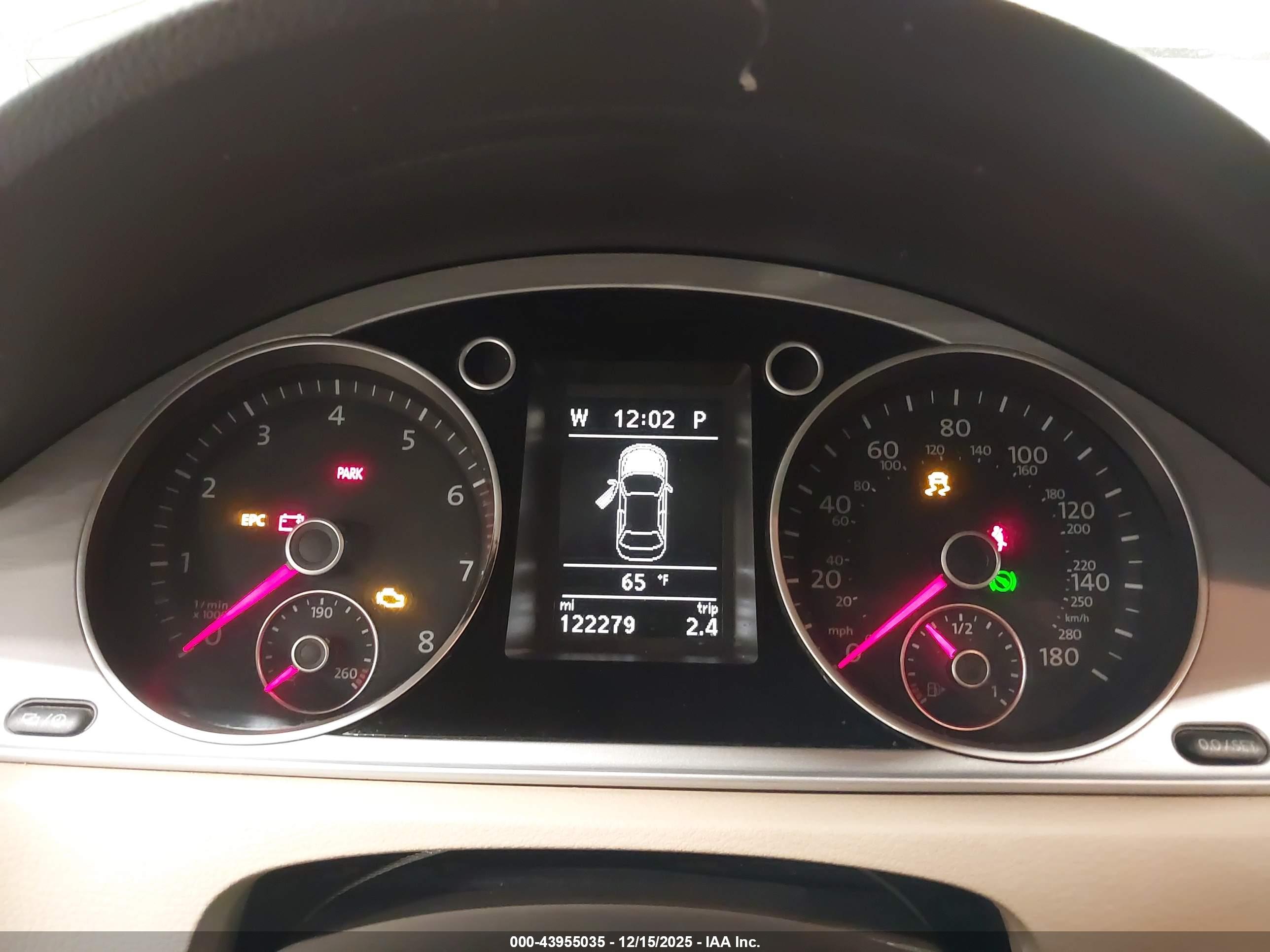 VOLKSWAGEN CC image 7