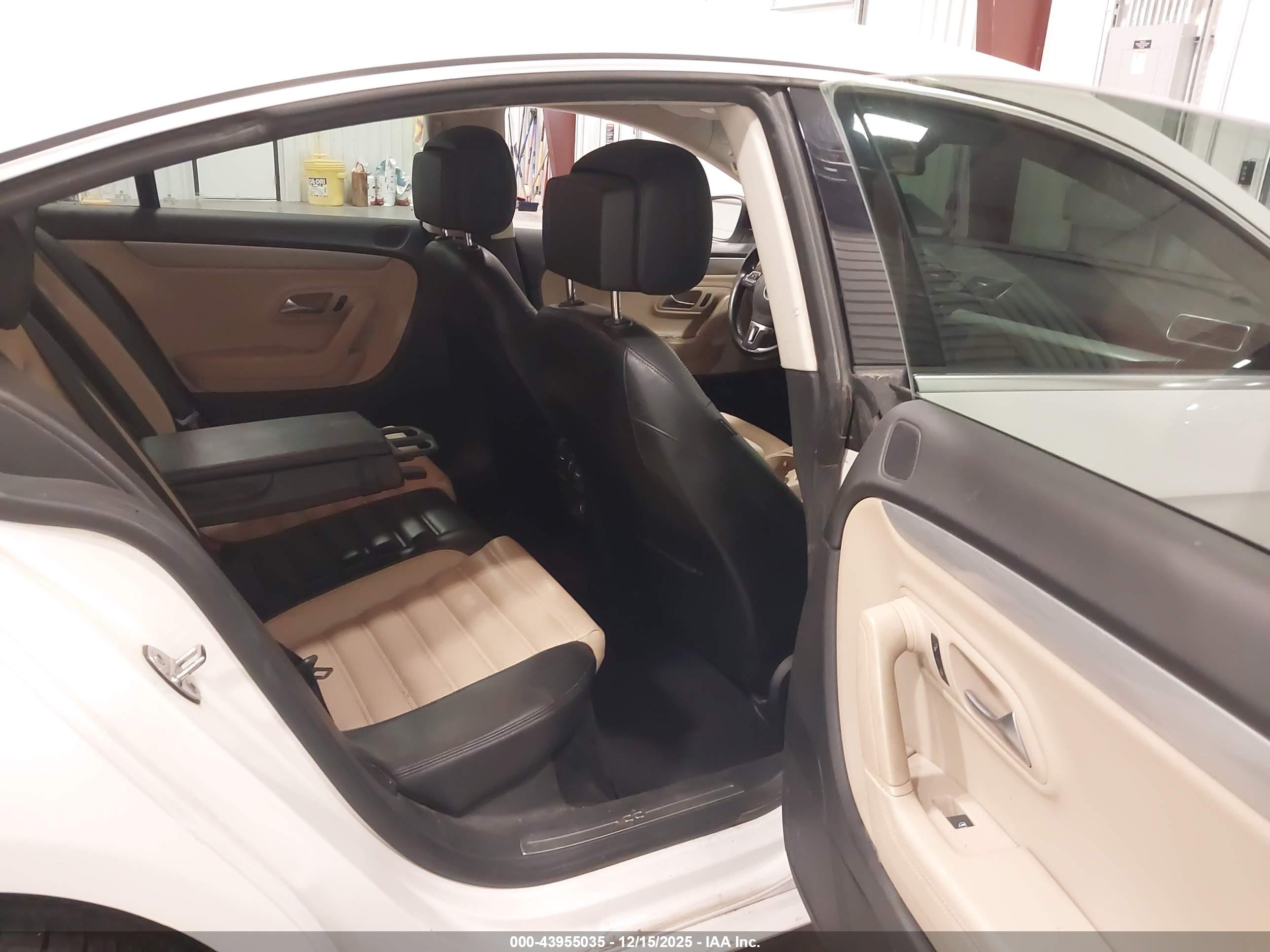 VOLKSWAGEN CC image 8