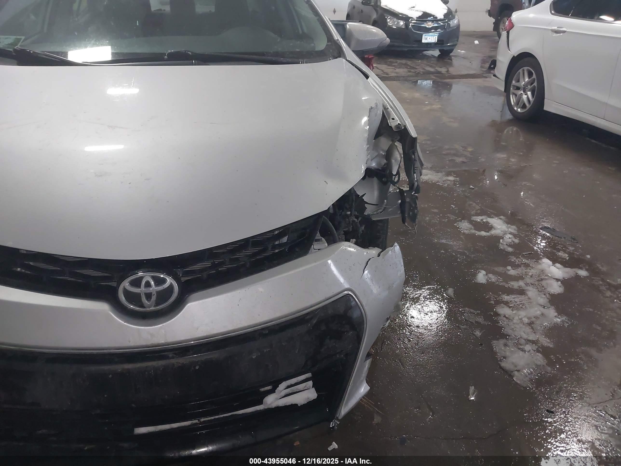 TOYOTA COROLLA image 6