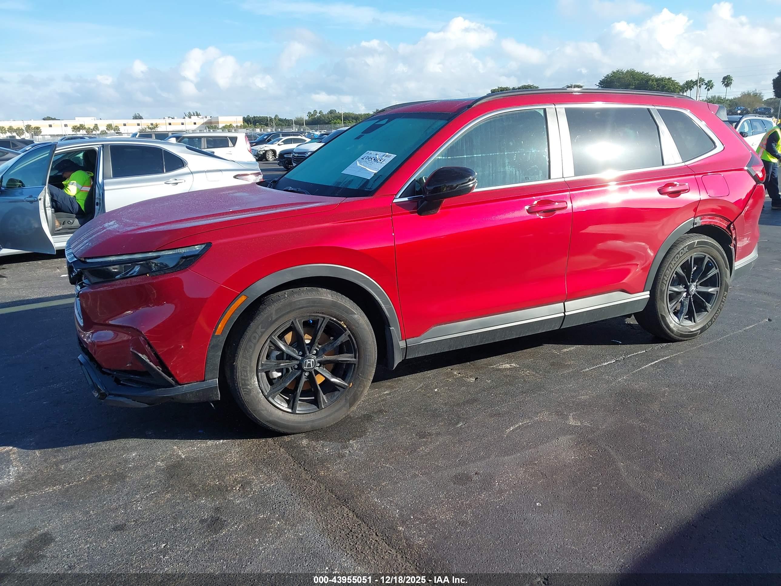 HONDA CR-V image 2