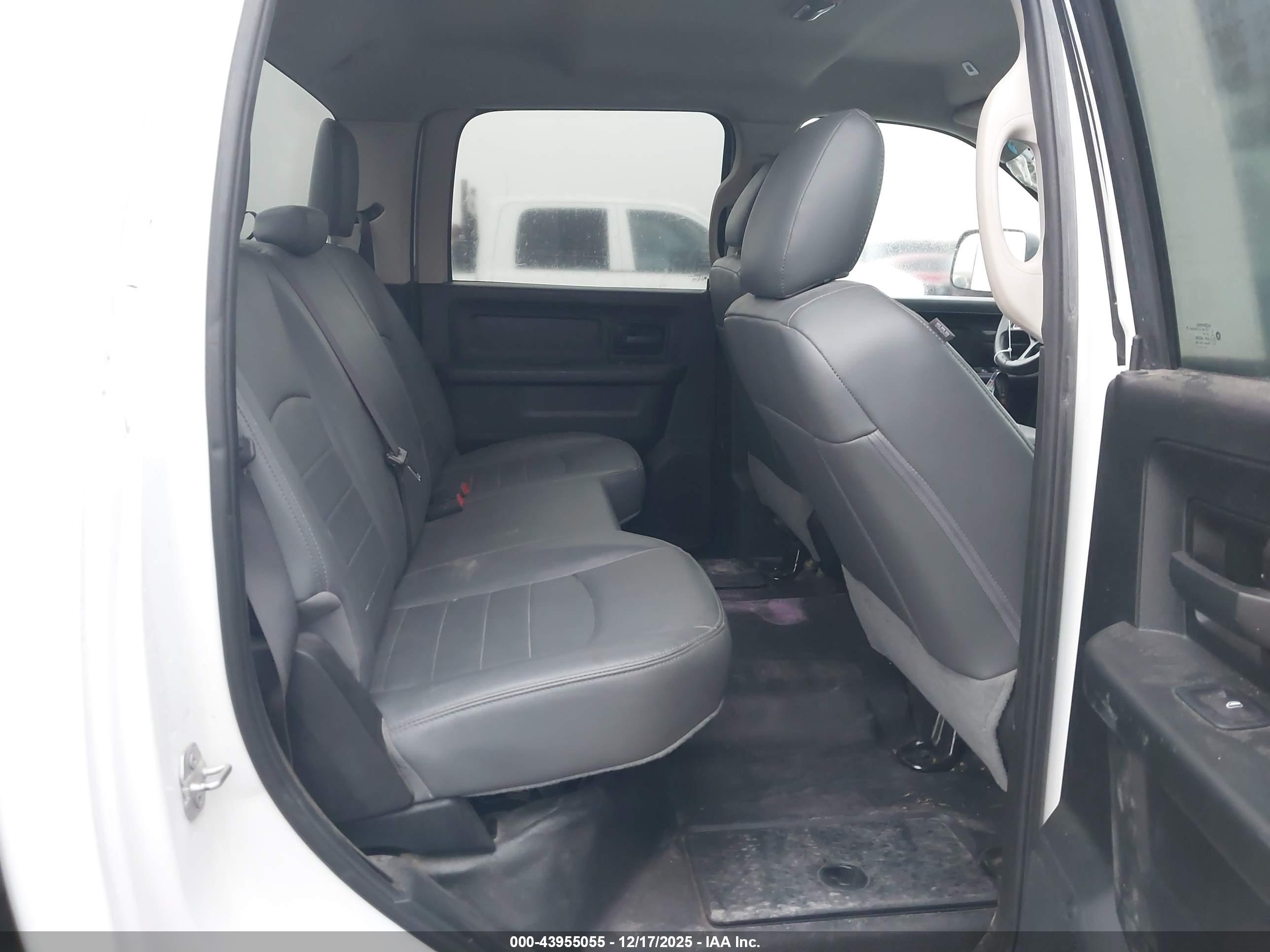 RAM 2500 image 8