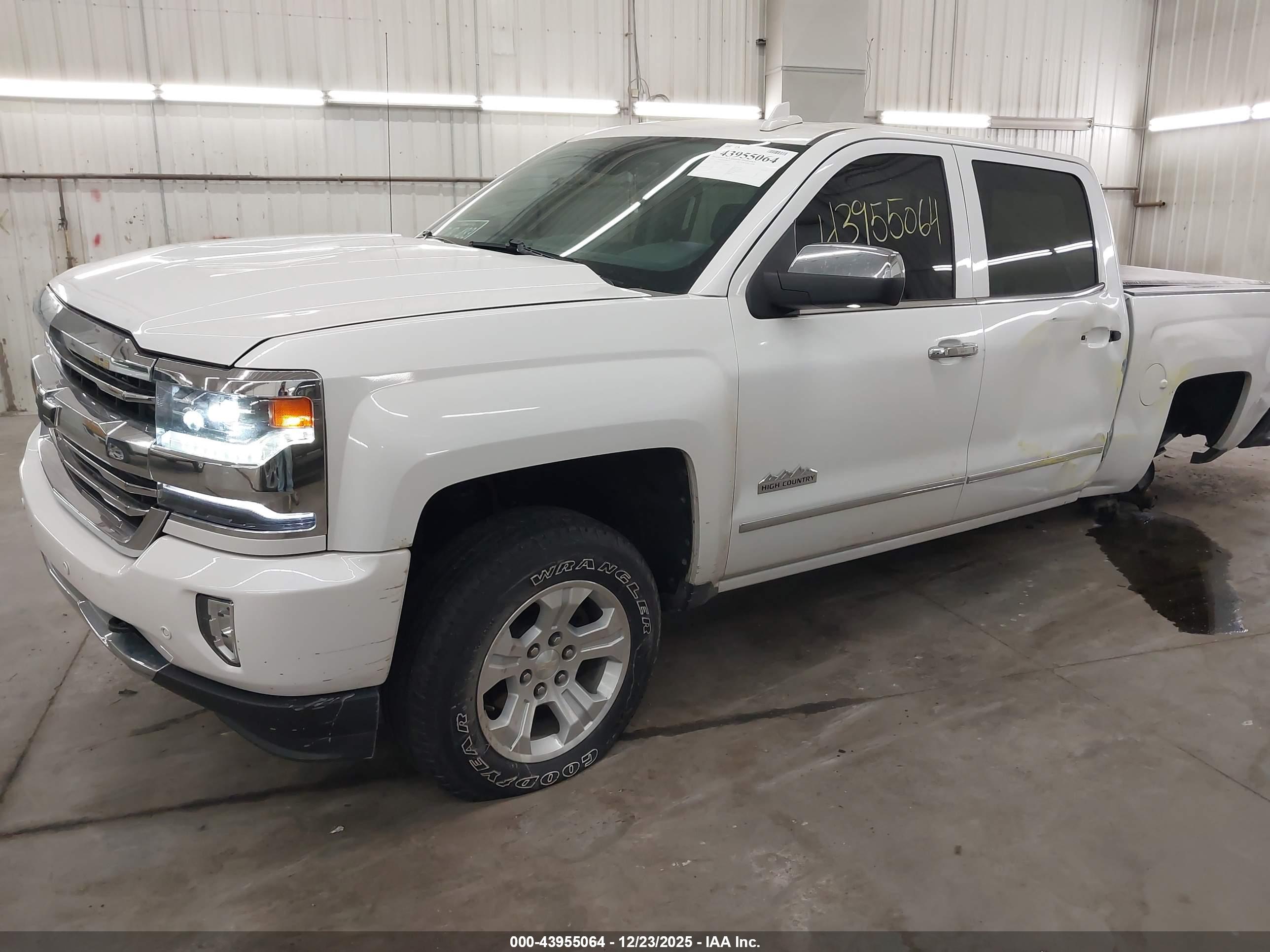 CHEVROLET SILVERADO image 2