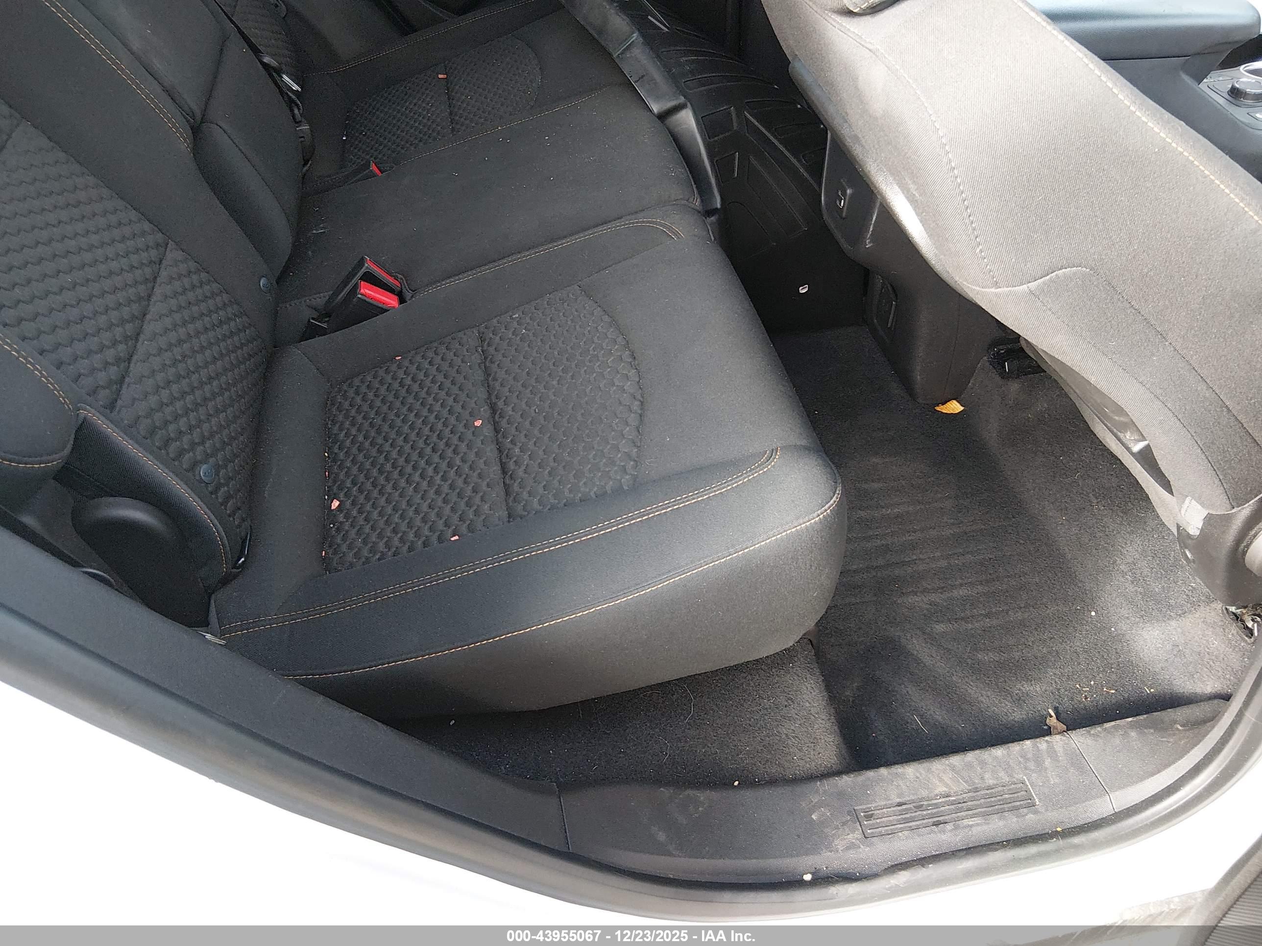 GMC TERRAIN image 8