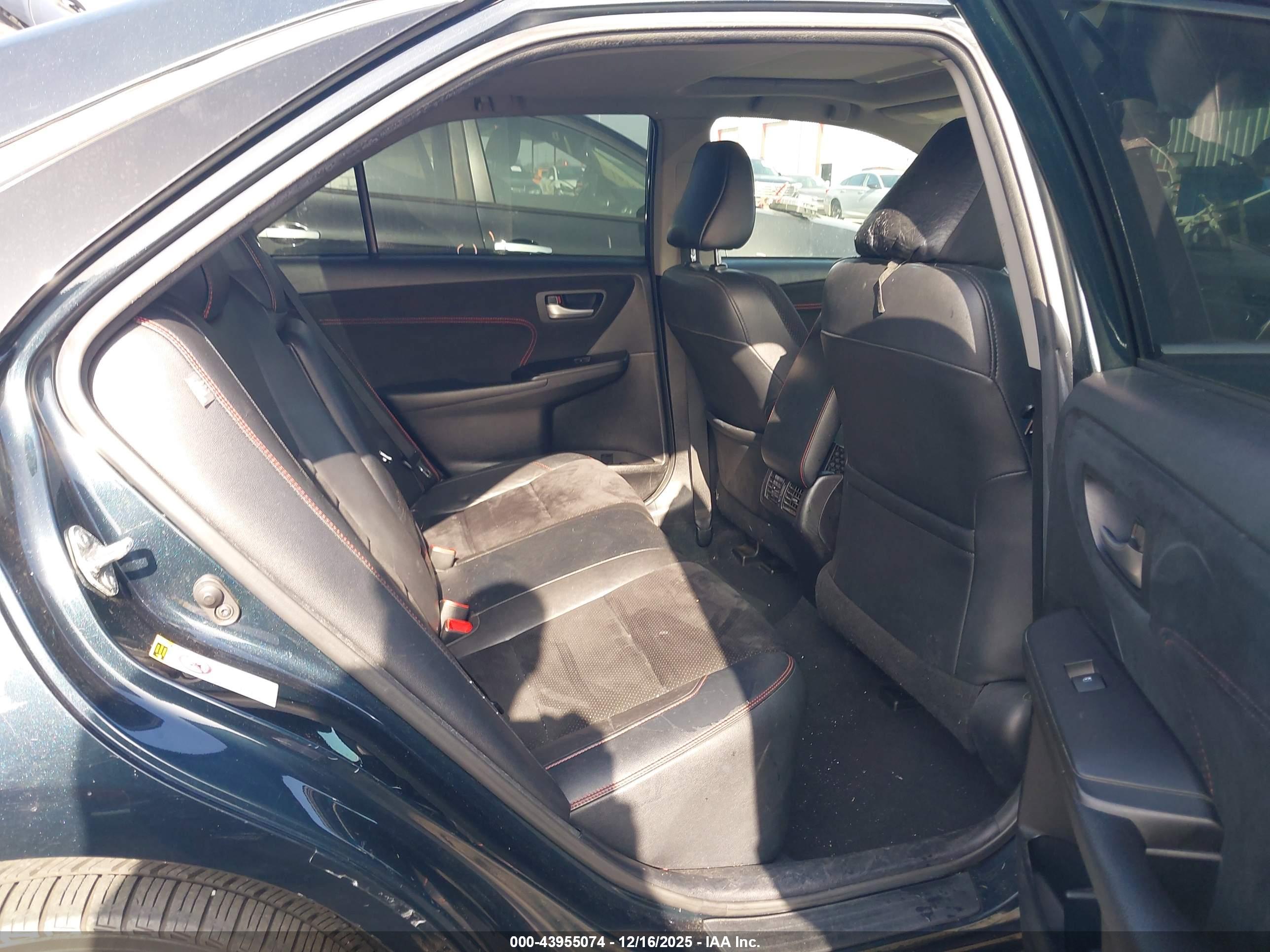 TOYOTA CAMRY image 8