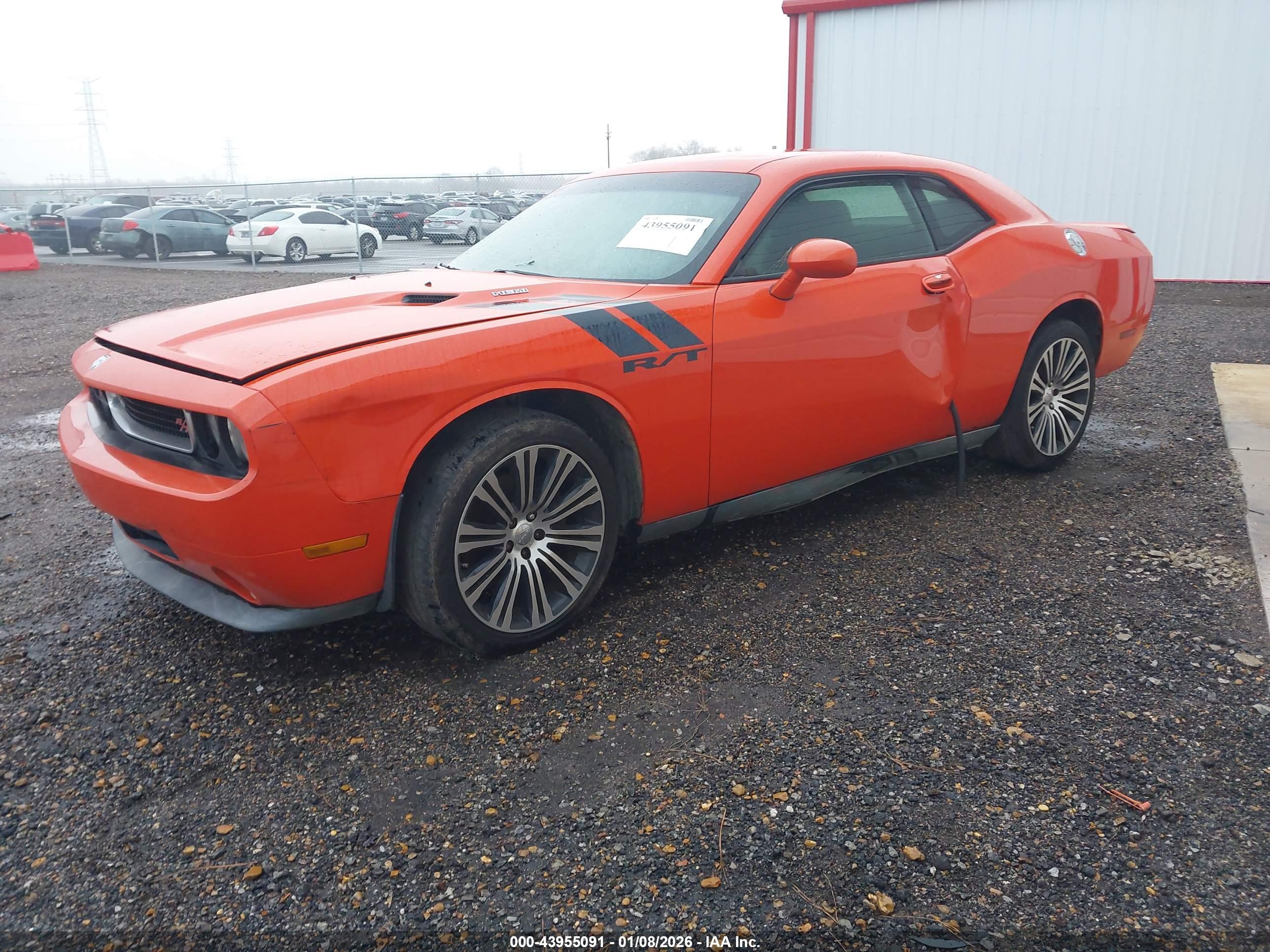 DODGE CHALLENGER image 2