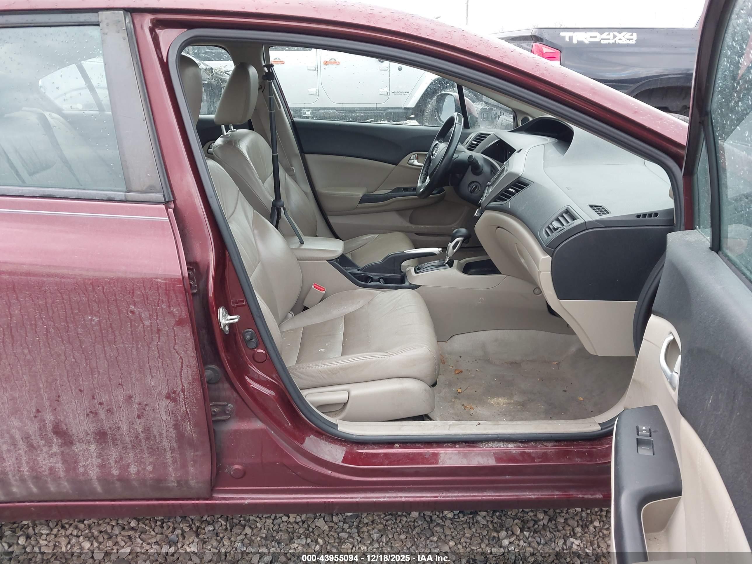 HONDA CIVIC image 5