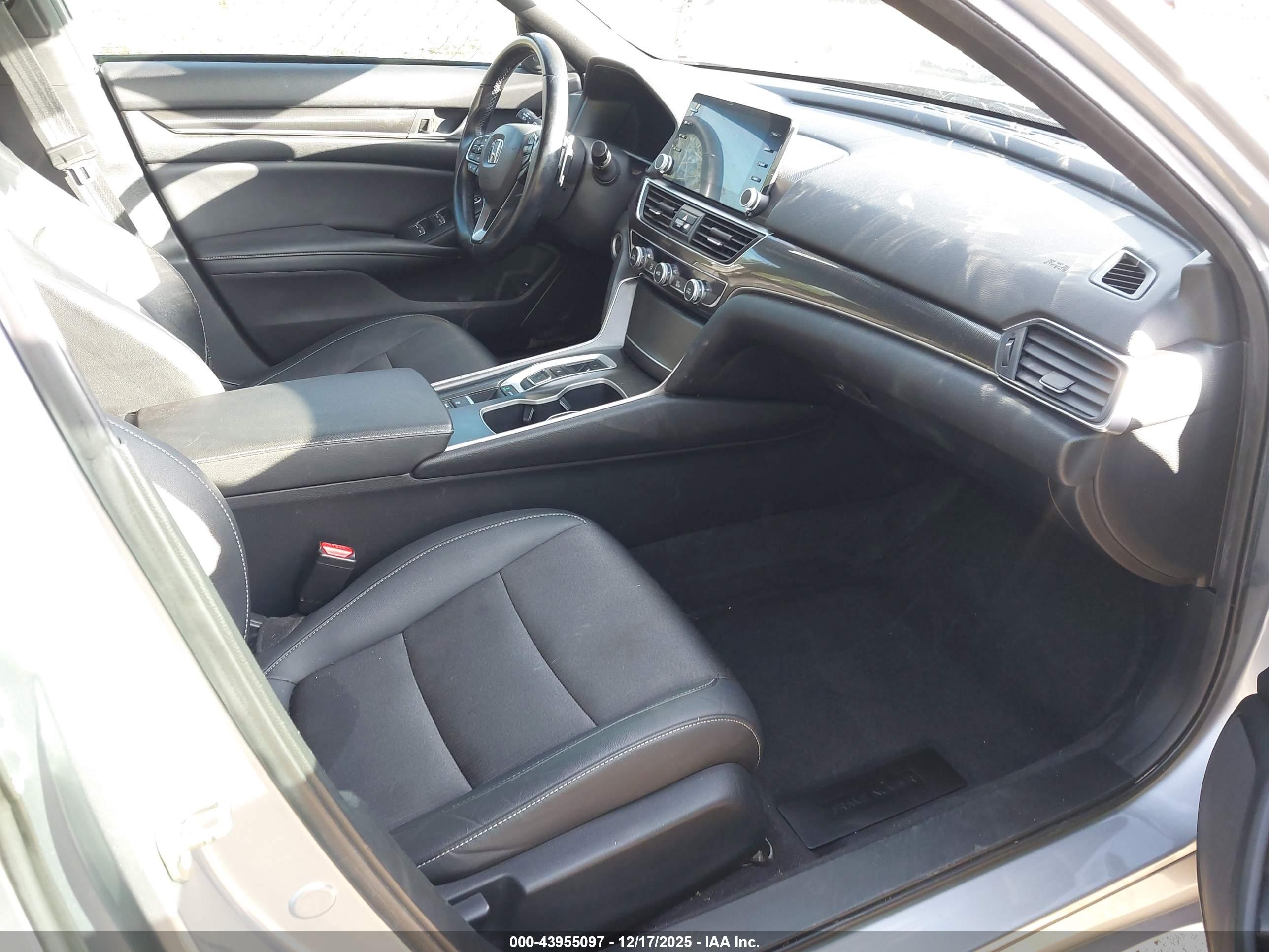 HONDA ACCORD image 5