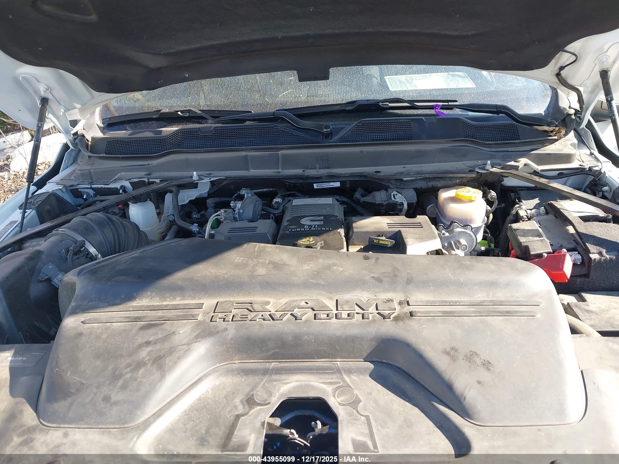 RAM 3500 image 10
