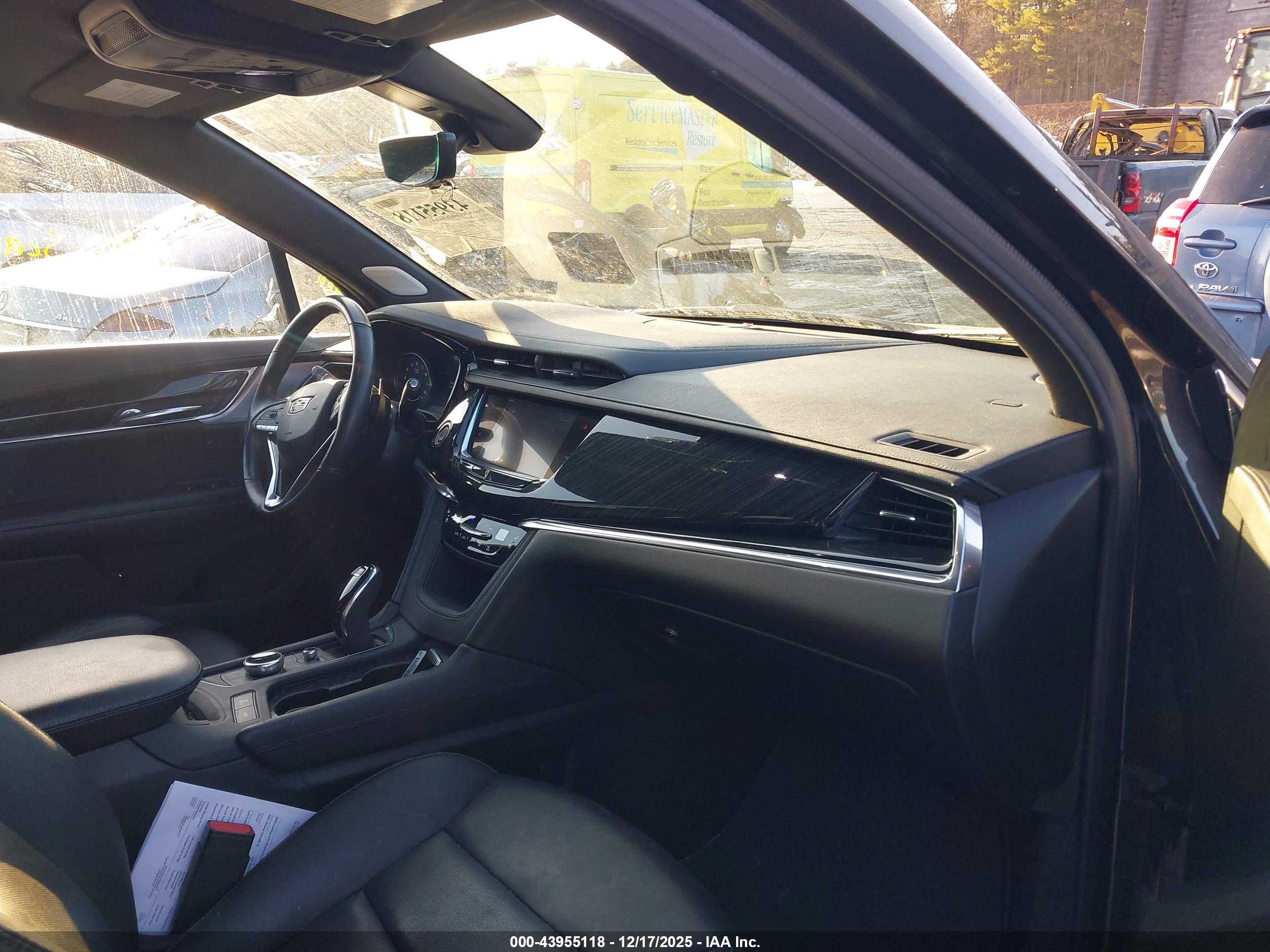 CADILLAC XT6 image 5