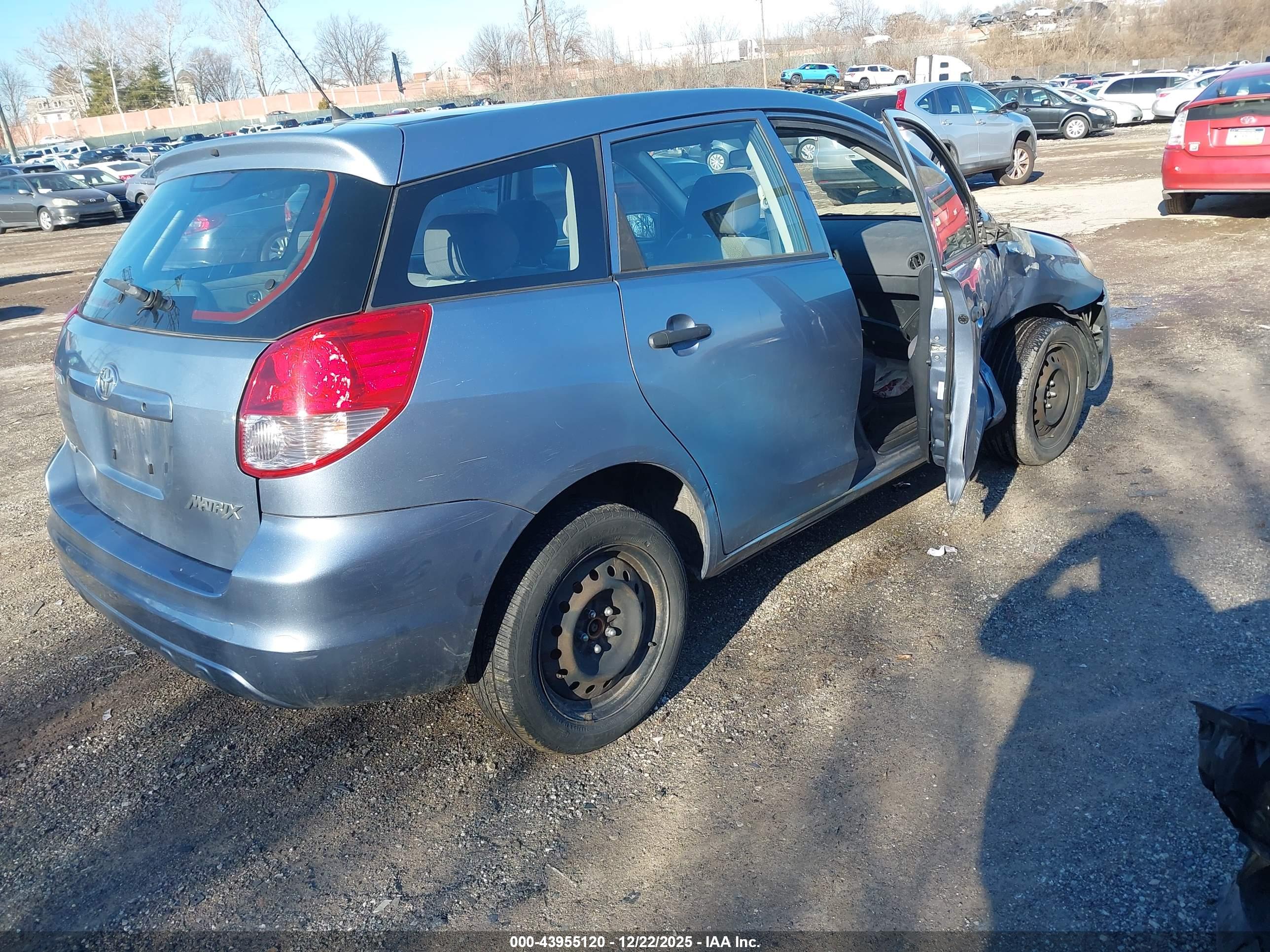 TOYOTA MATRIX image 4