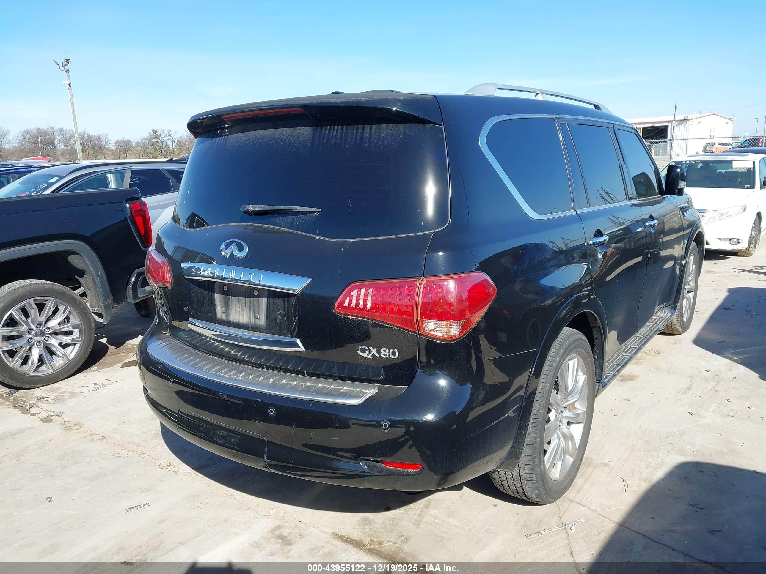 INFINITI QX80 image 4