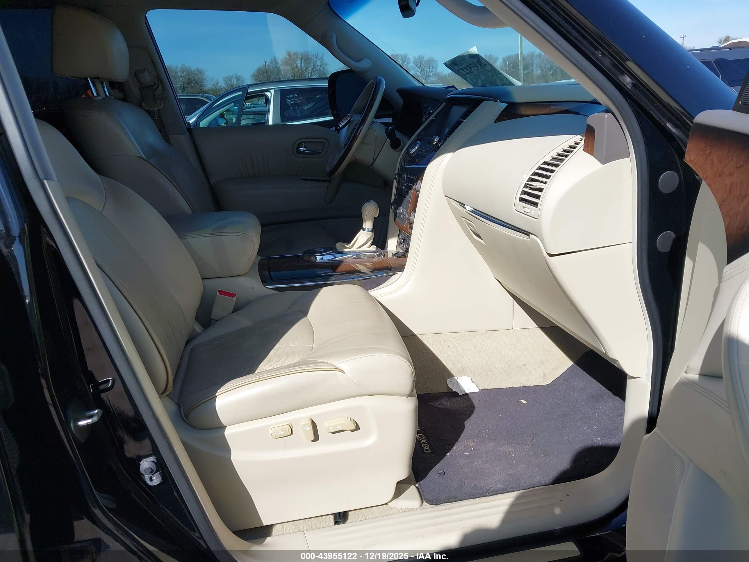 INFINITI QX80 image 5