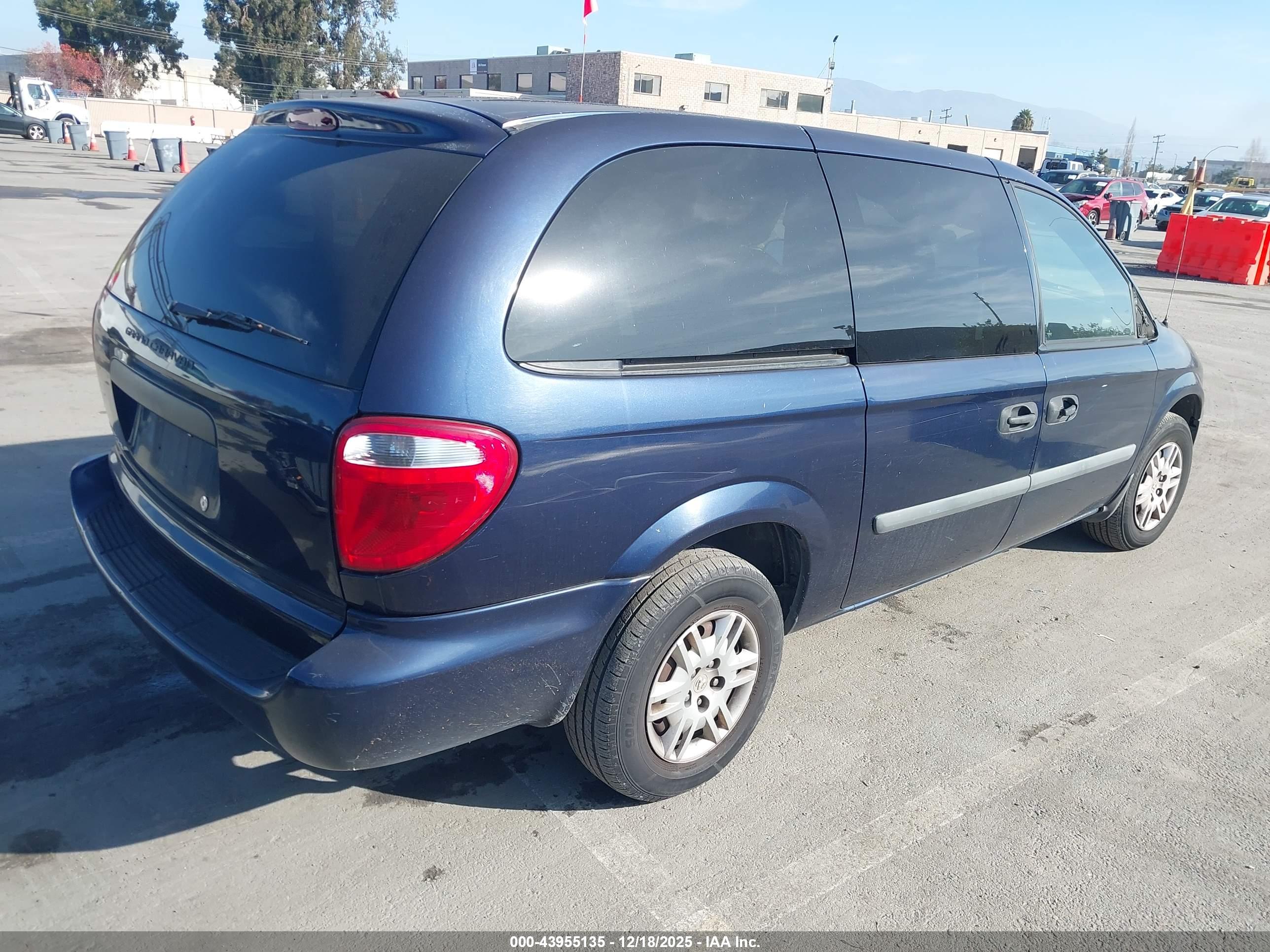 DODGE GRAND image 4