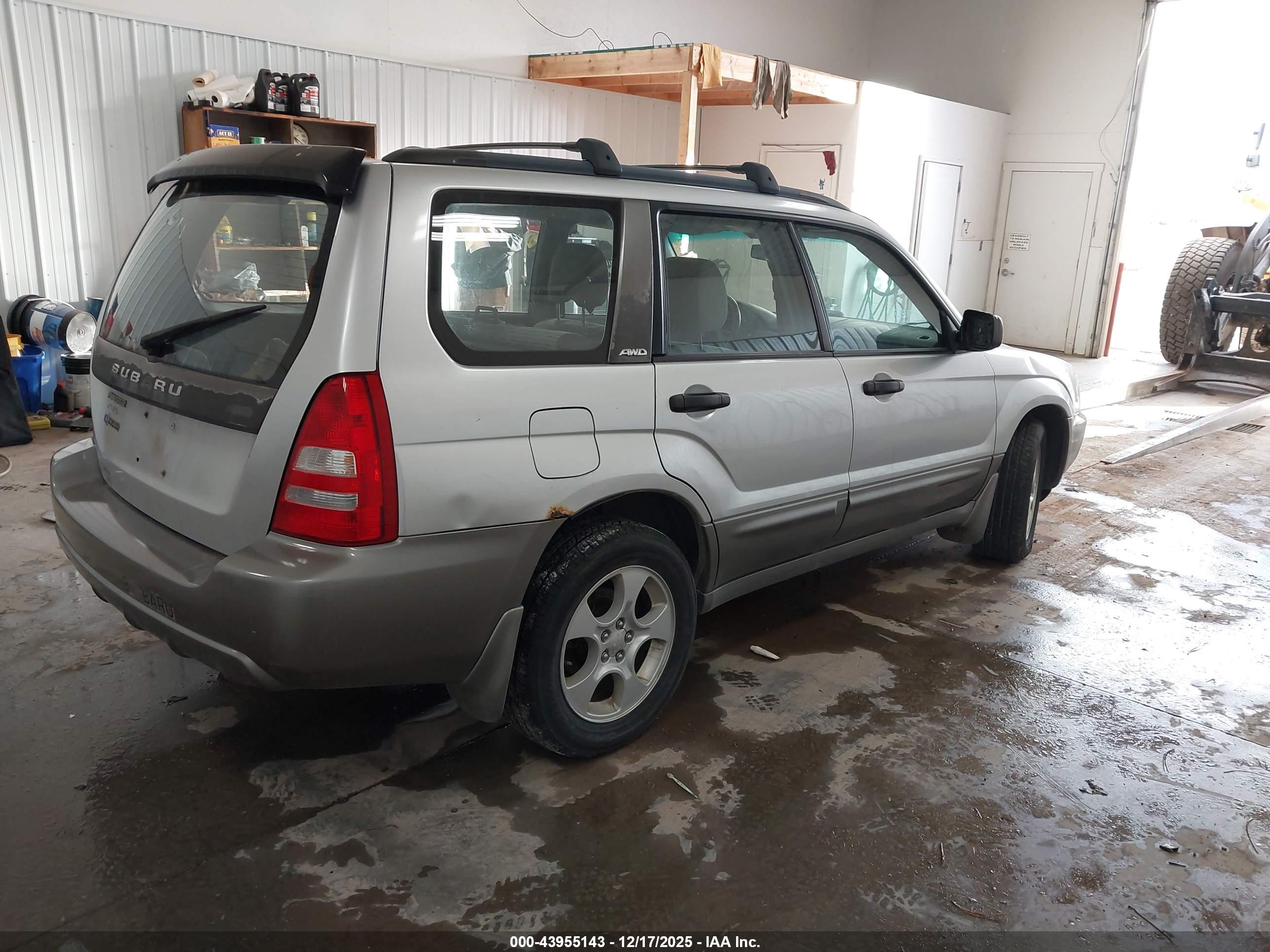SUBARU FORESTER image 4