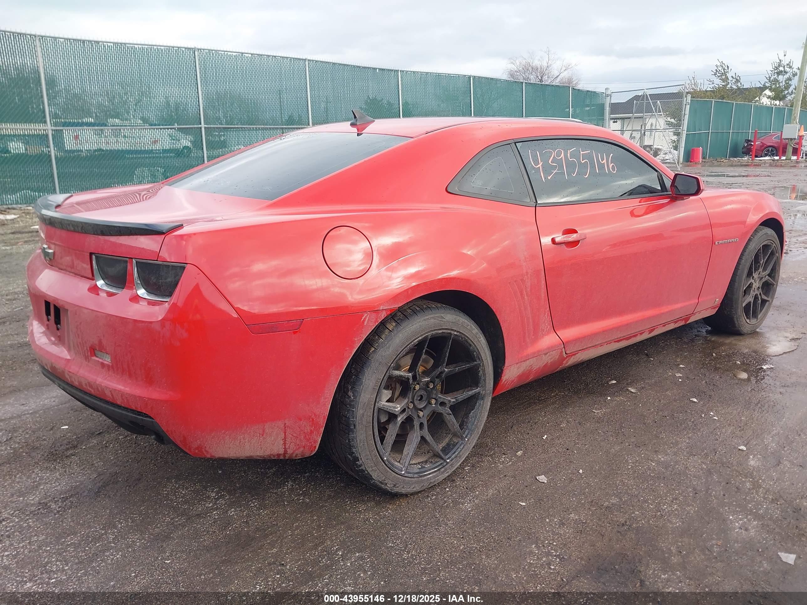 CHEVROLET CAMARO image 4