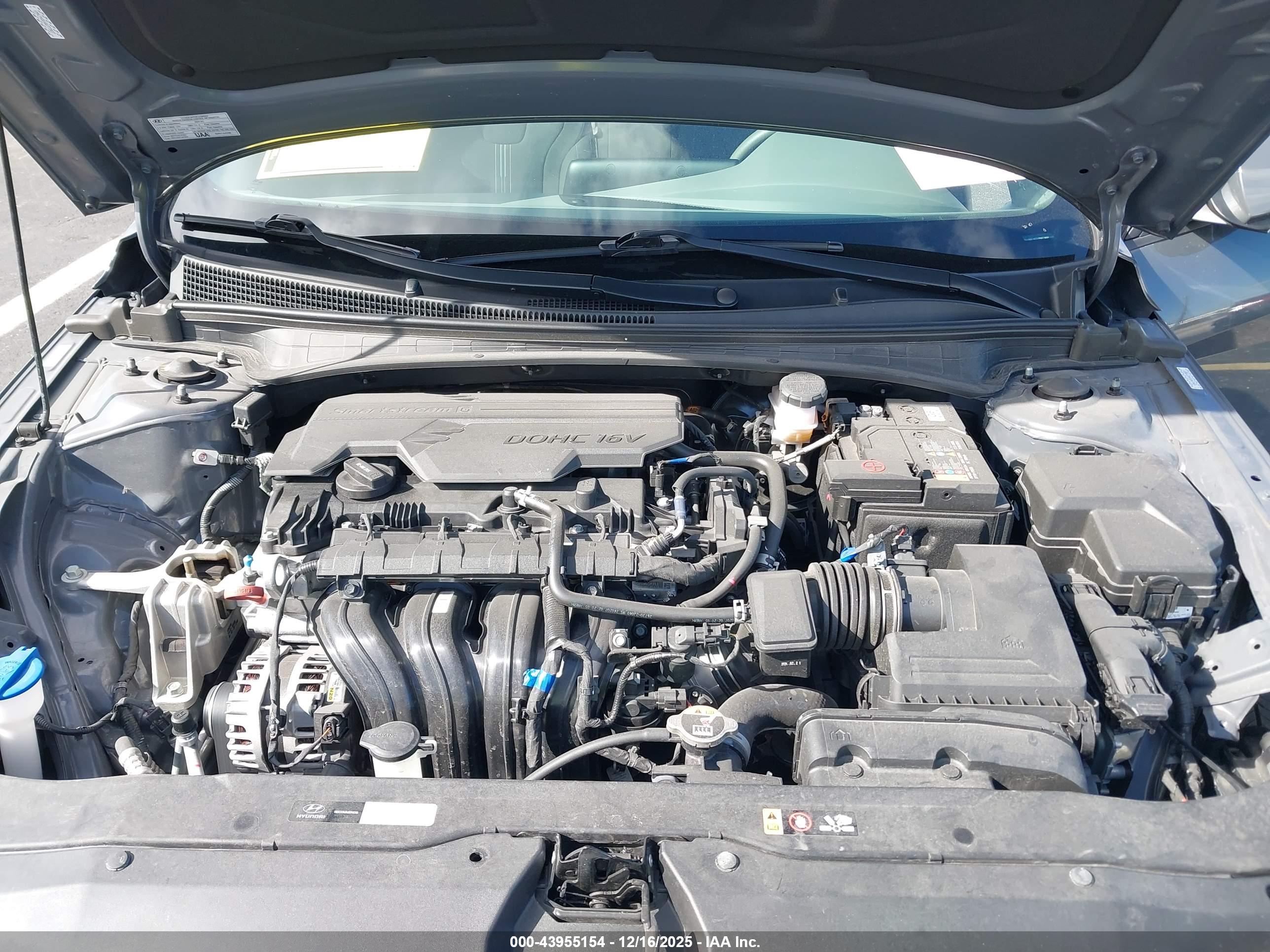 HYUNDAI ELANTRA image 10