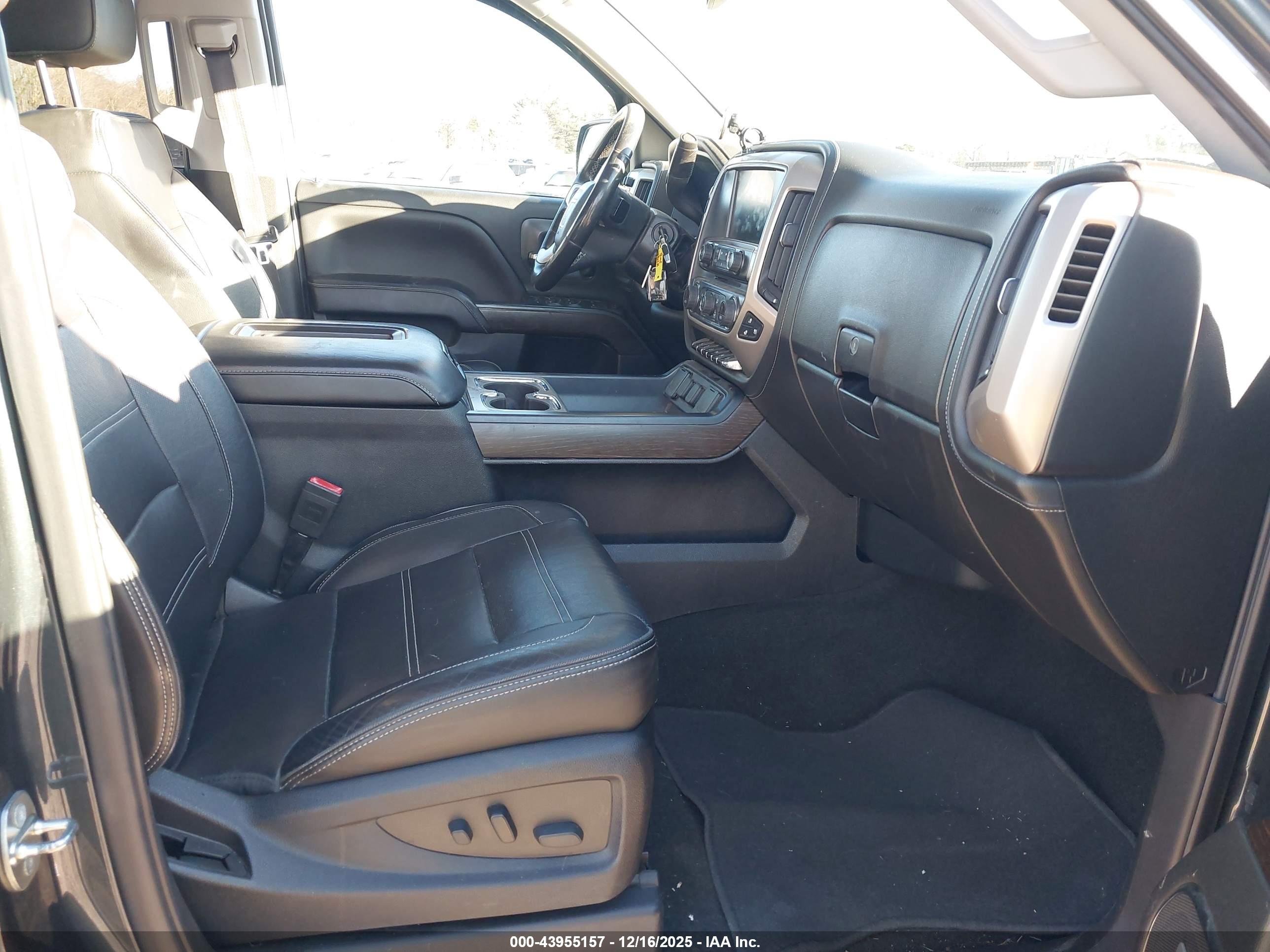 GMC SIERRA image 5