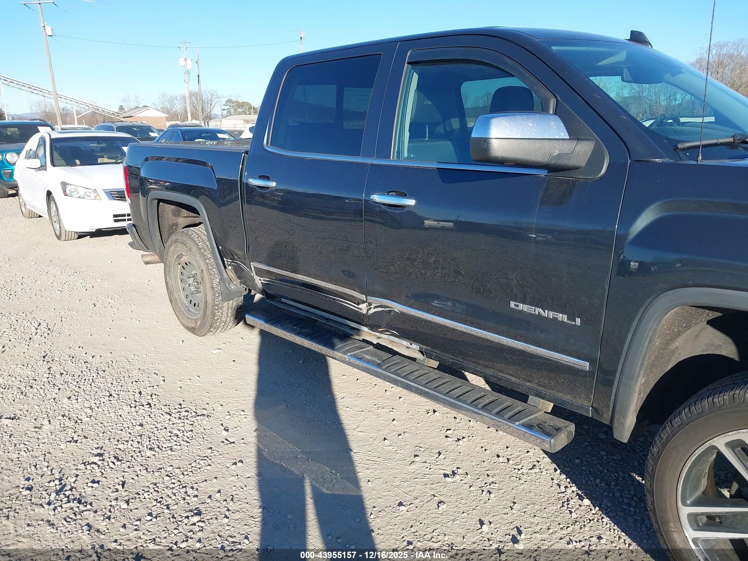 GMC SIERRA image 6