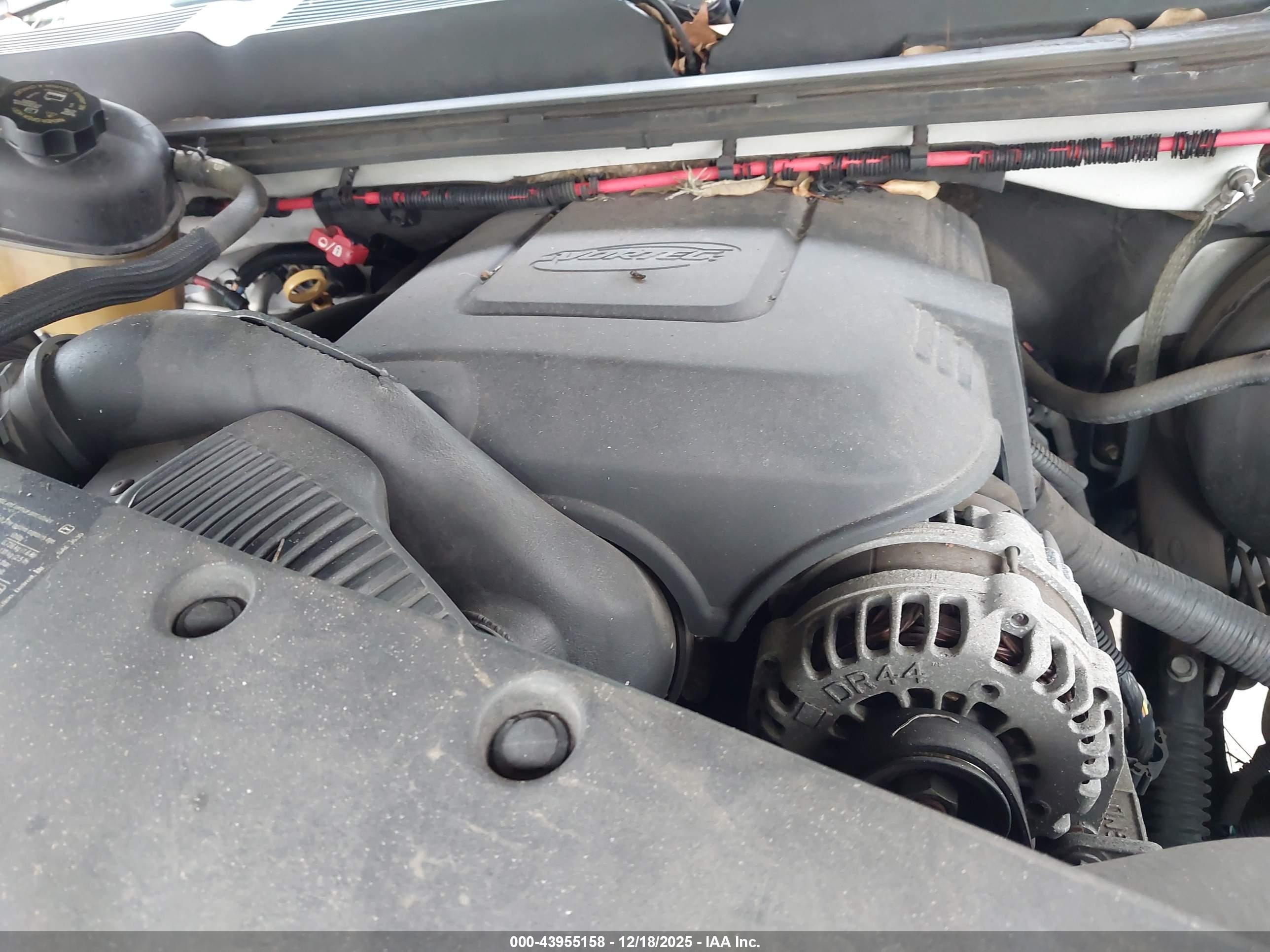 CHEVROLET SILVERADO image 10