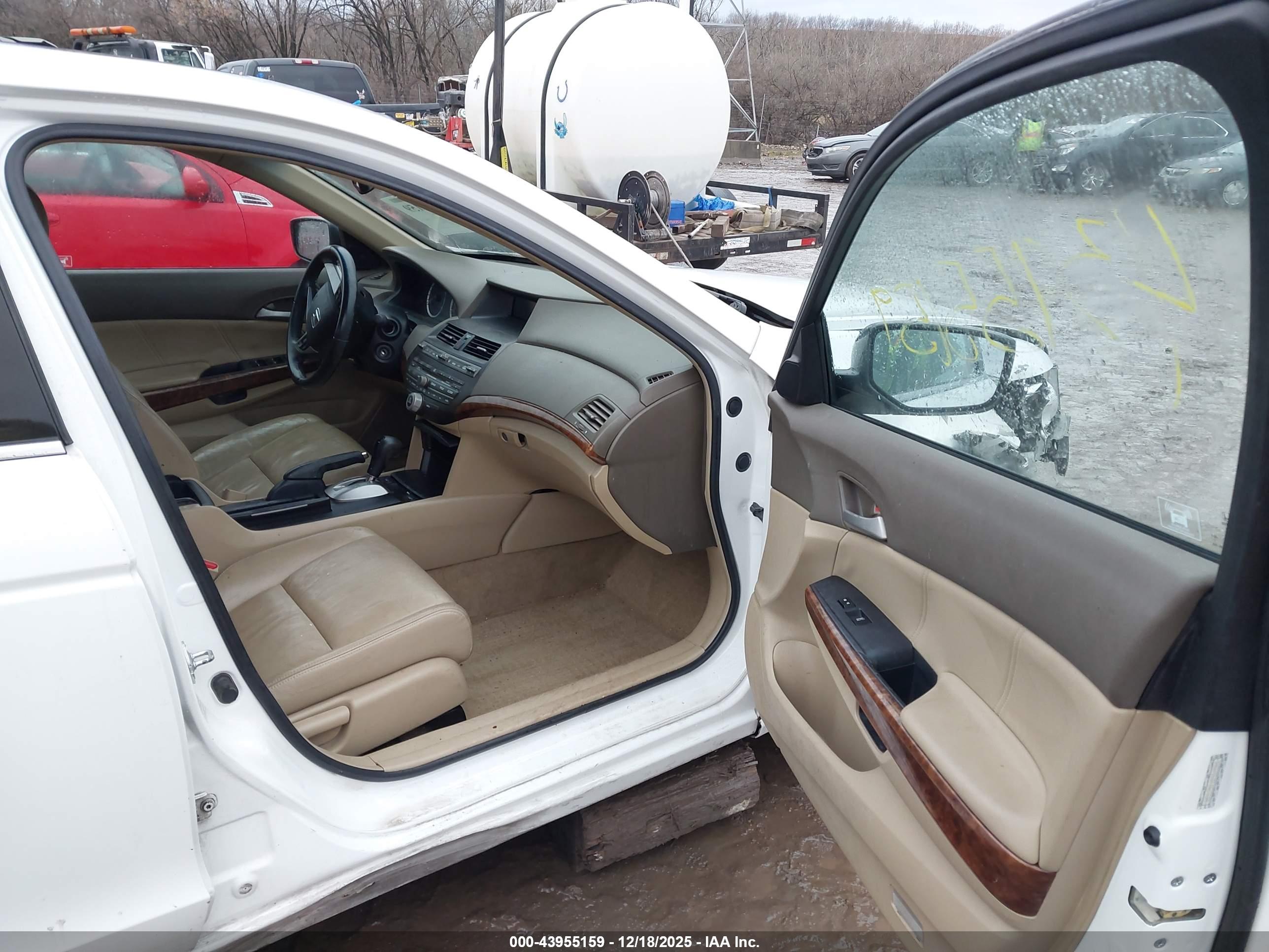 HONDA ACCORD image 5