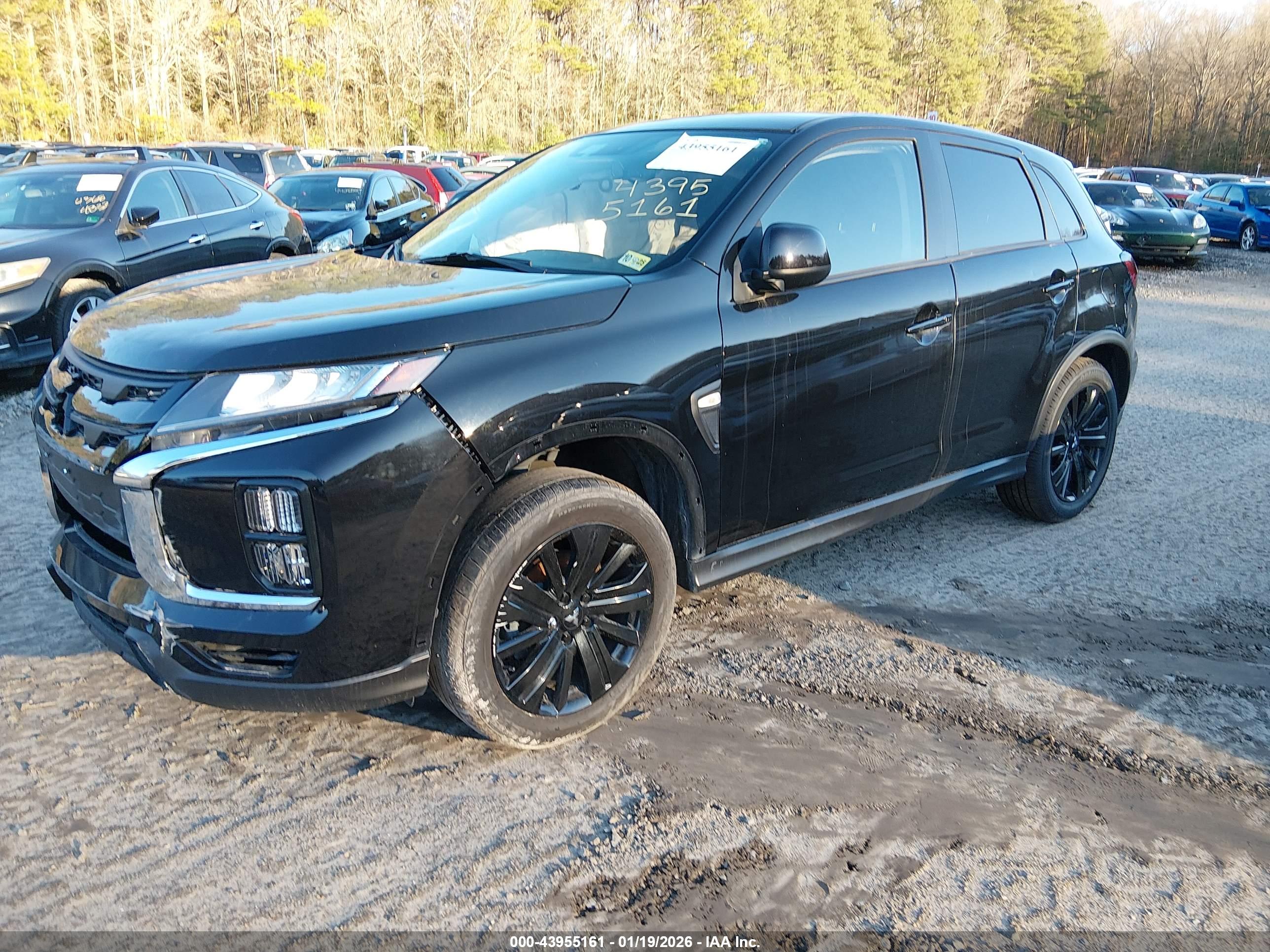 MITSUBISHI OUTLANDER image 2