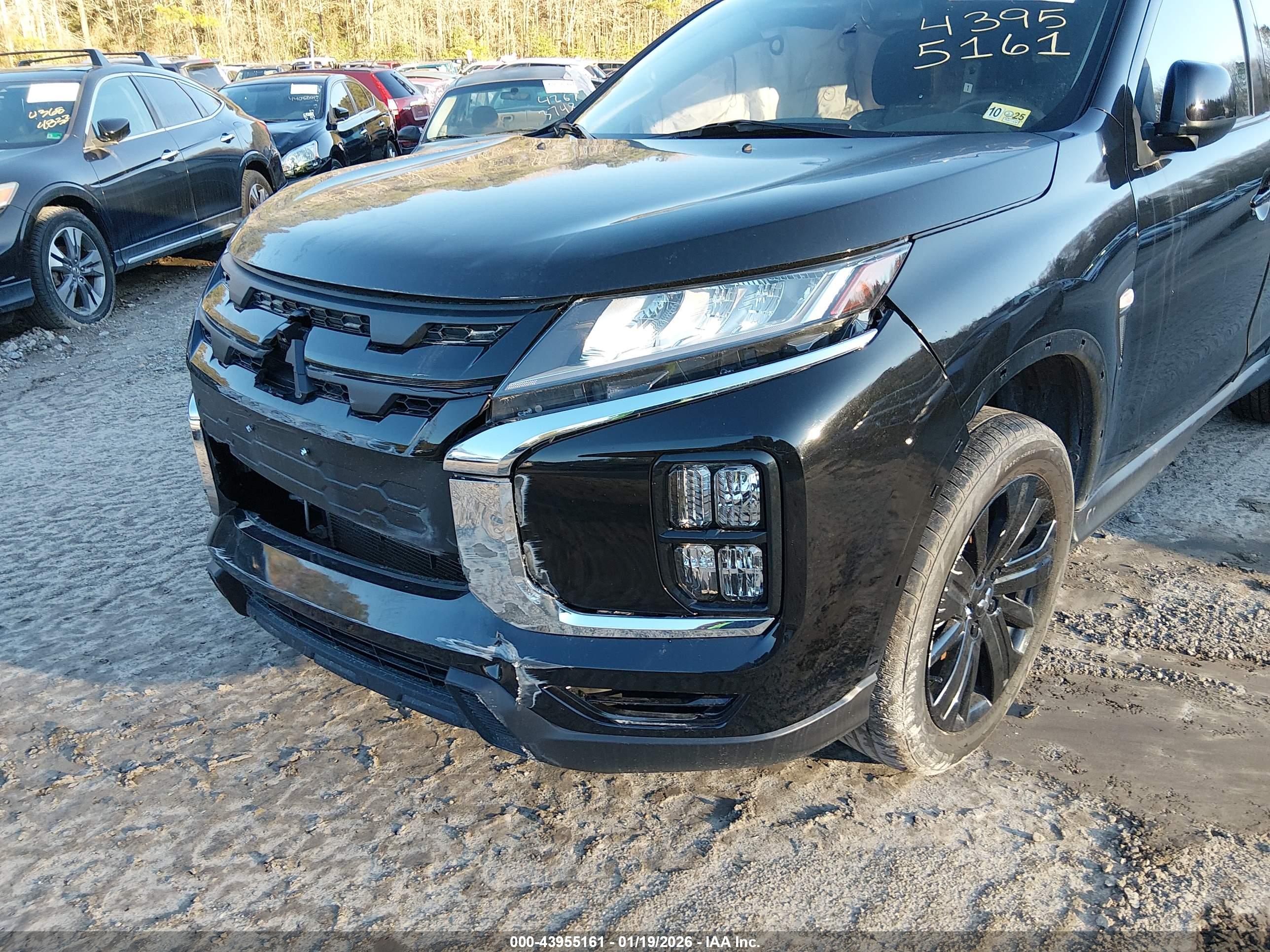 MITSUBISHI OUTLANDER image 6
