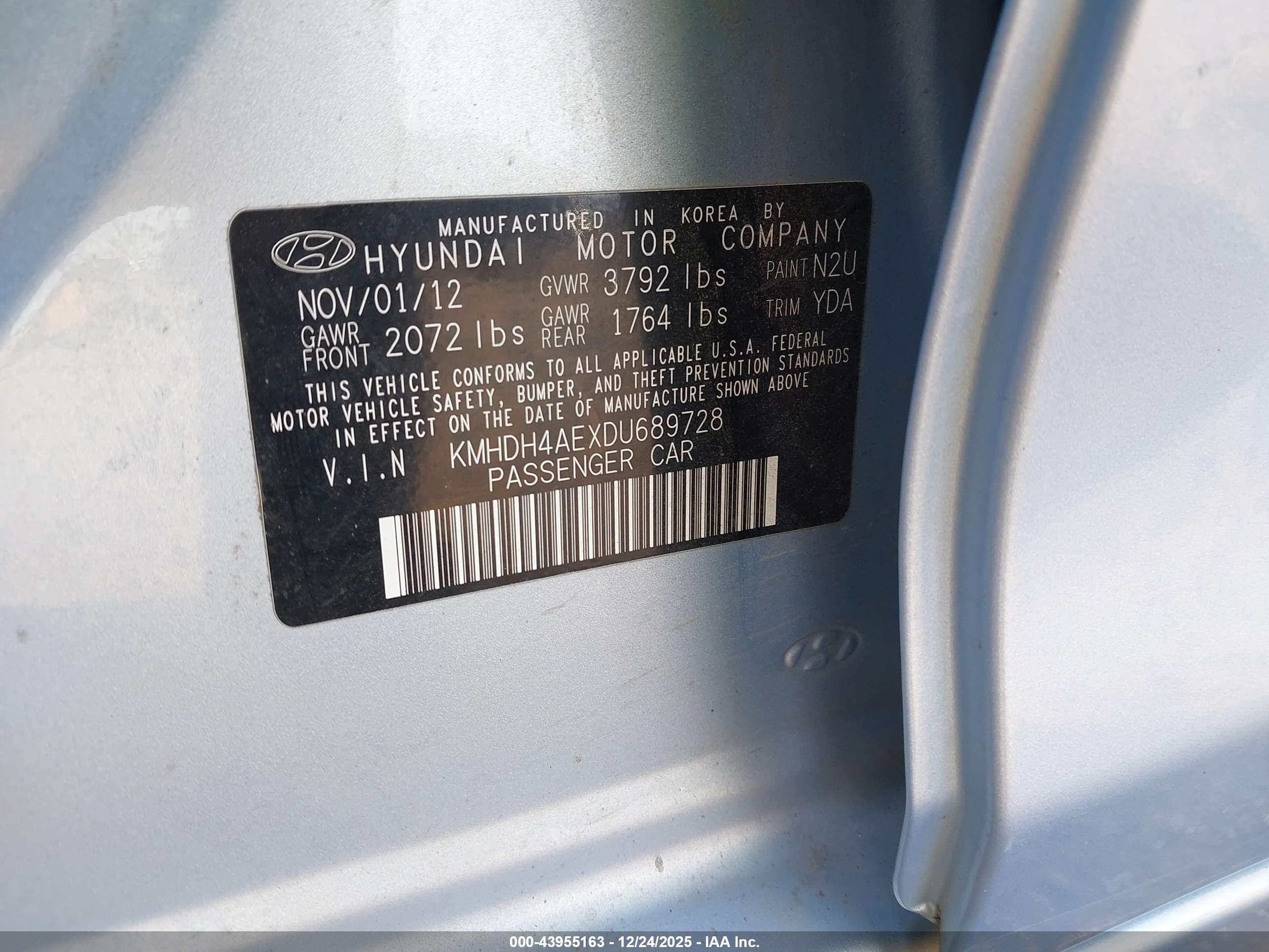 HYUNDAI ELANTRA image 9