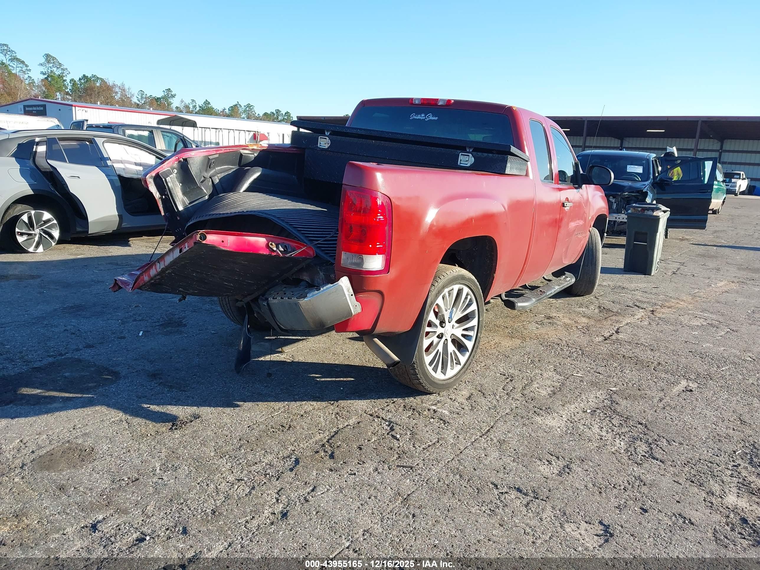 GMC SIERRA image 4