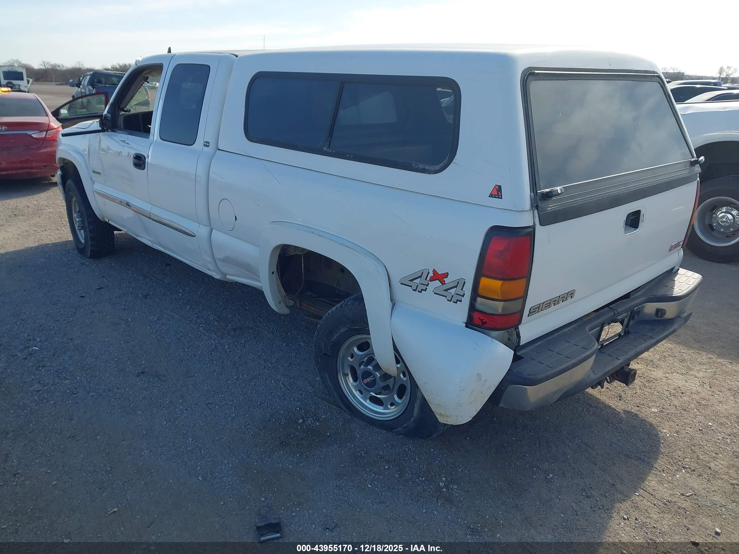 GMC SIERRA image 3