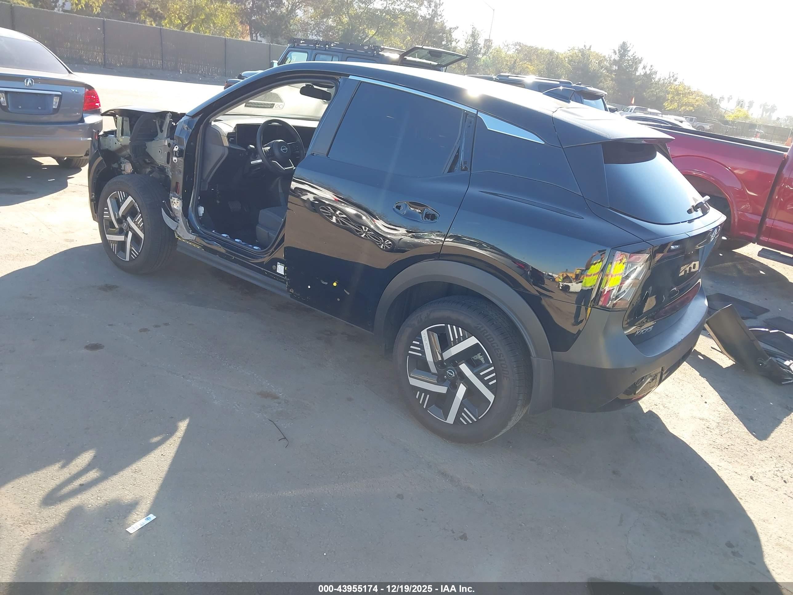 NISSAN KICKS image 3
