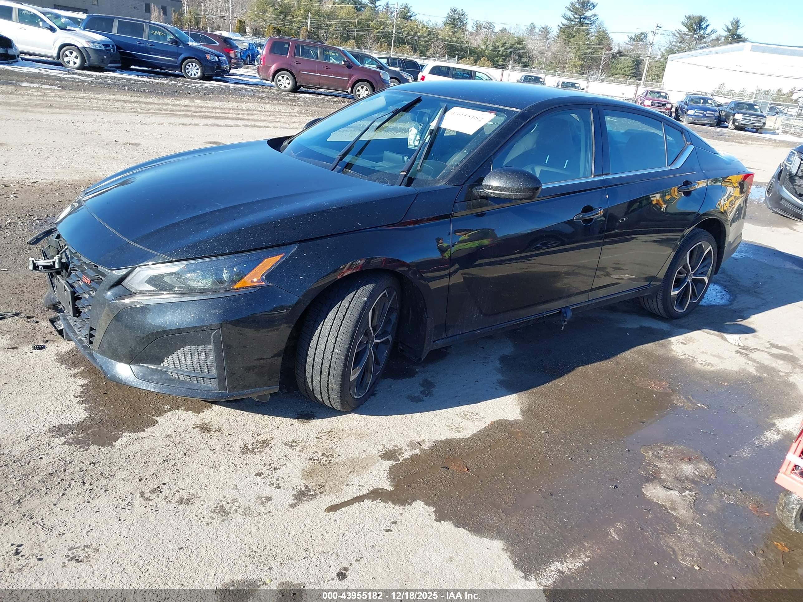 NISSAN ALTIMA image 2