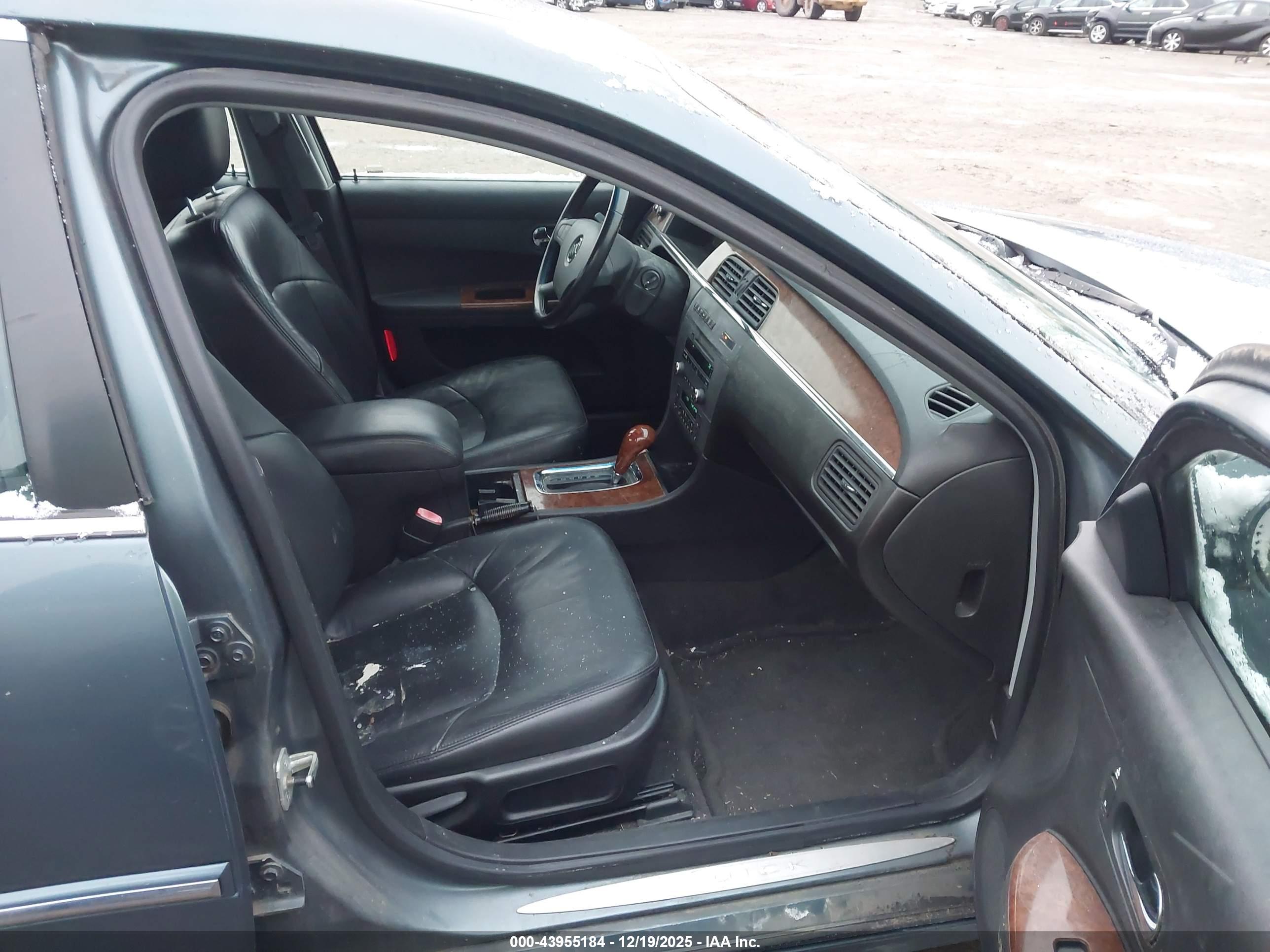 BUICK LACROSSE image 5