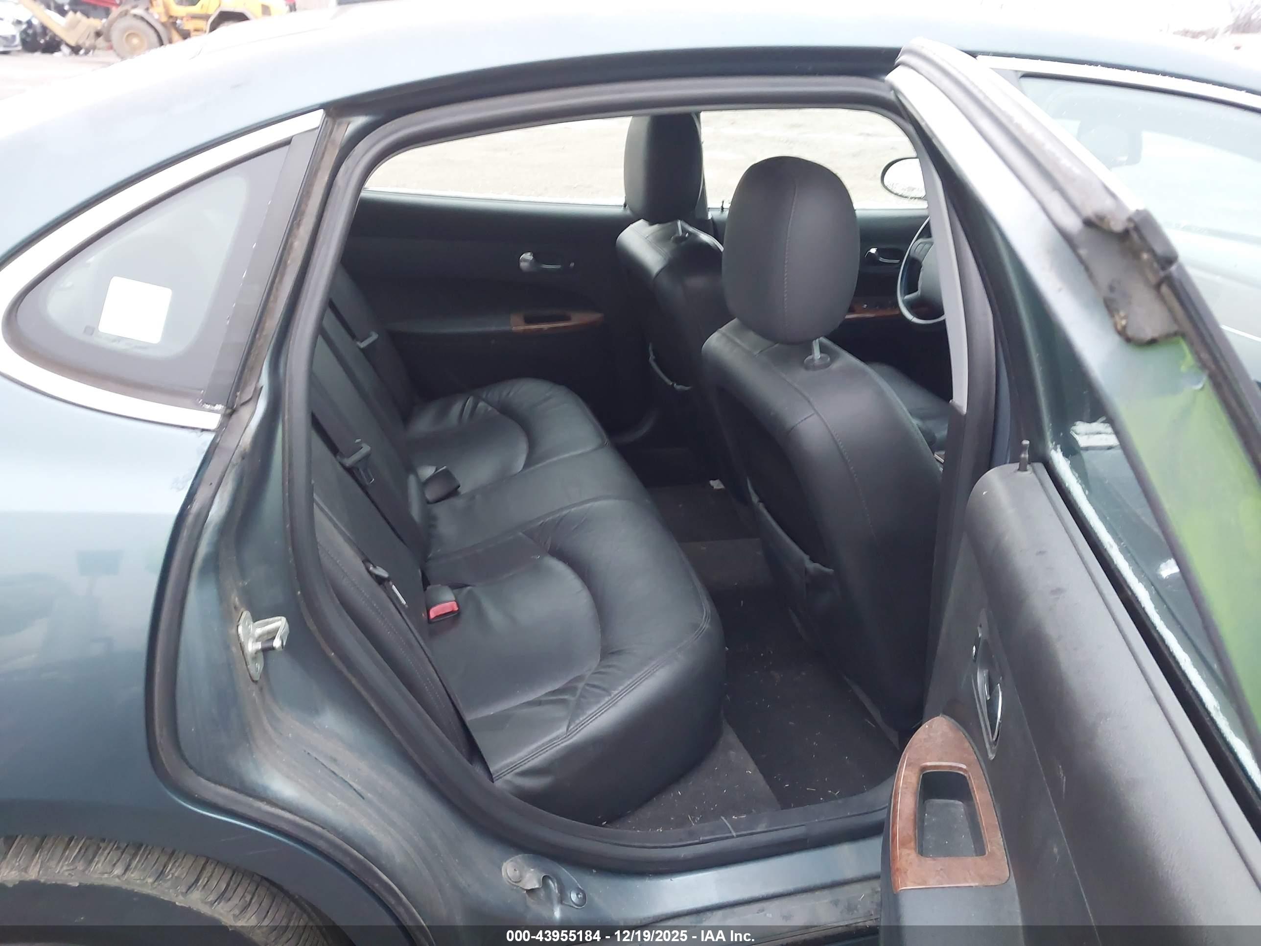 BUICK LACROSSE image 8