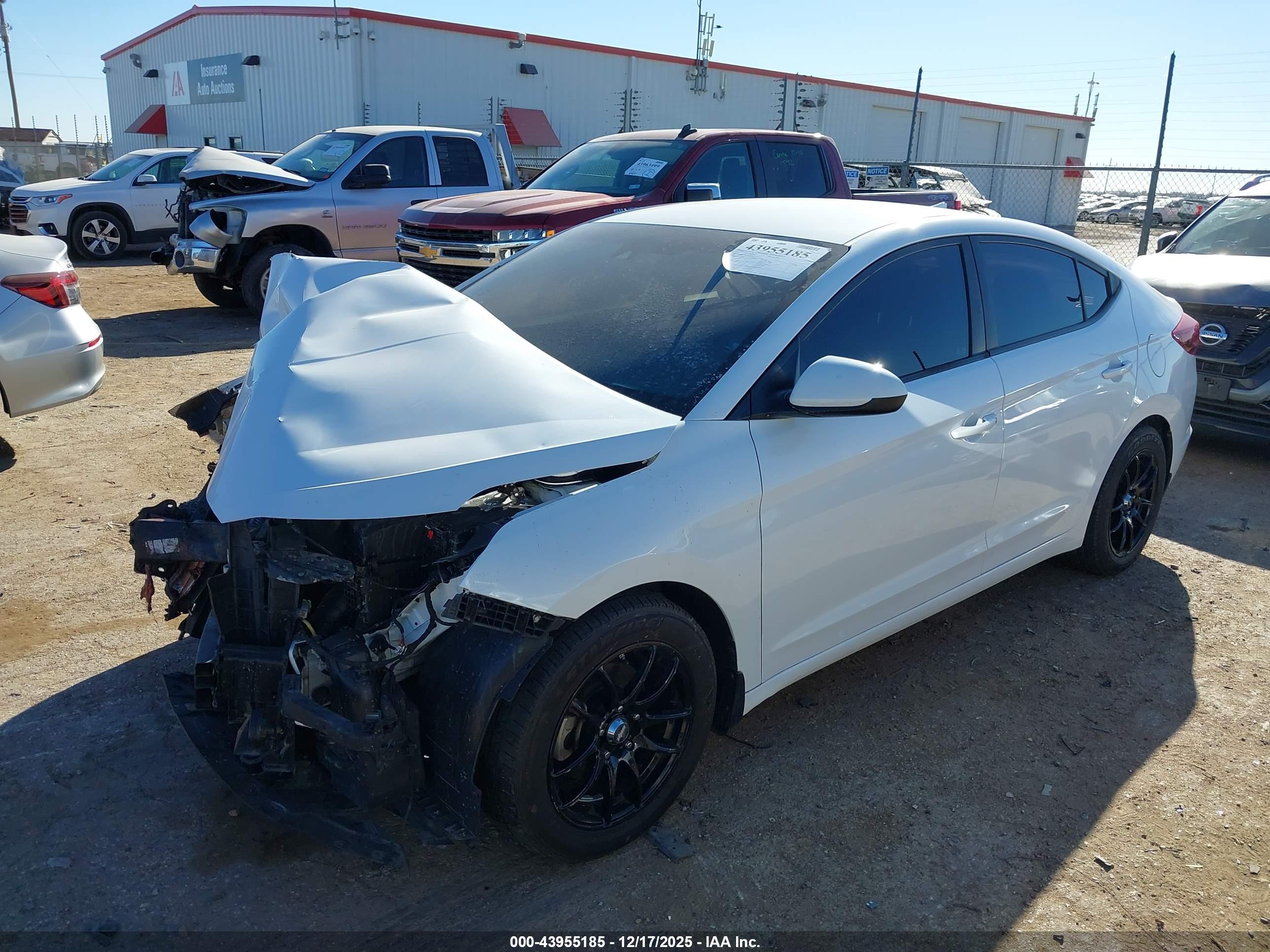HYUNDAI ELANTRA image 2