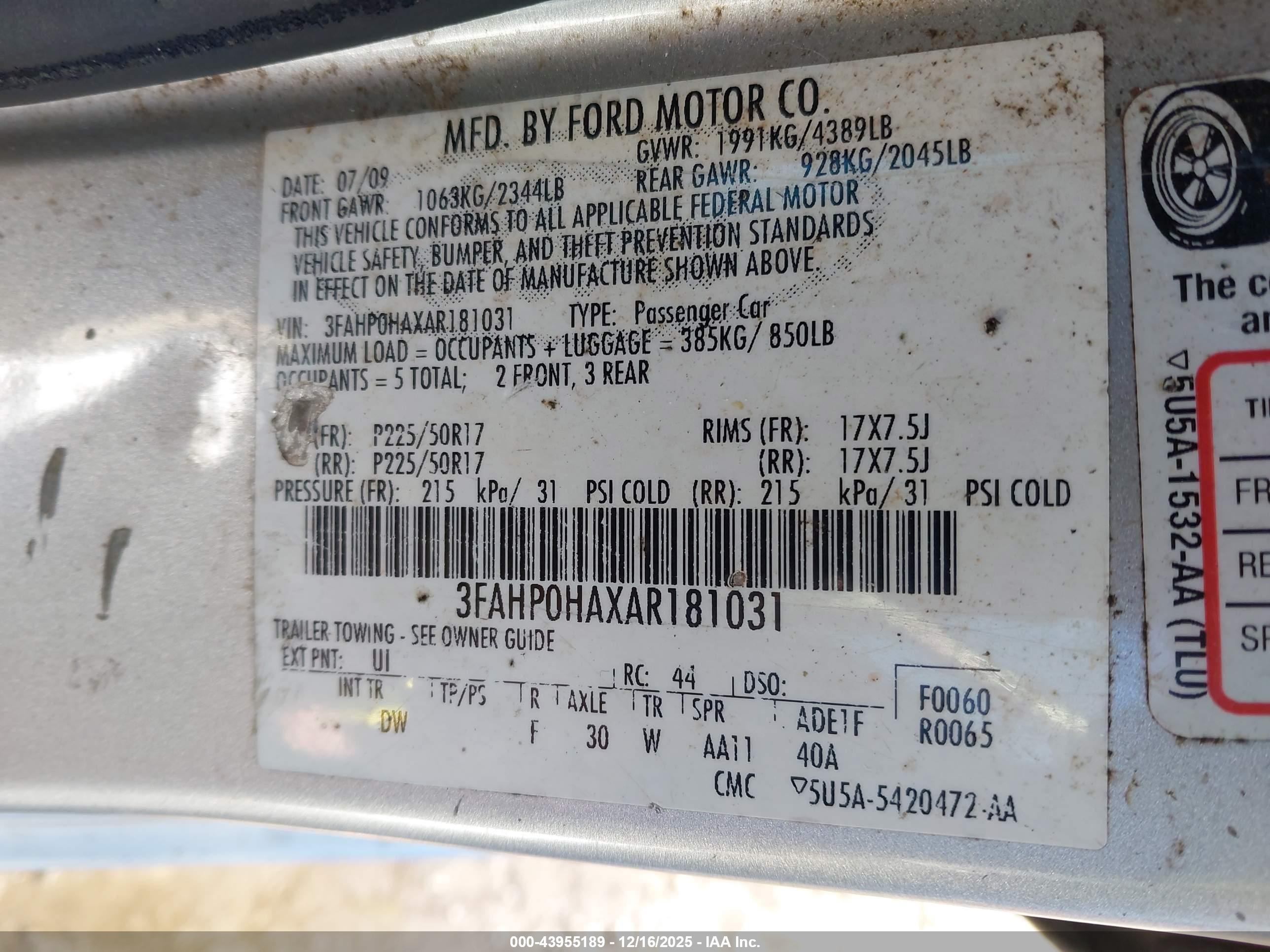 FORD FUSION image 9