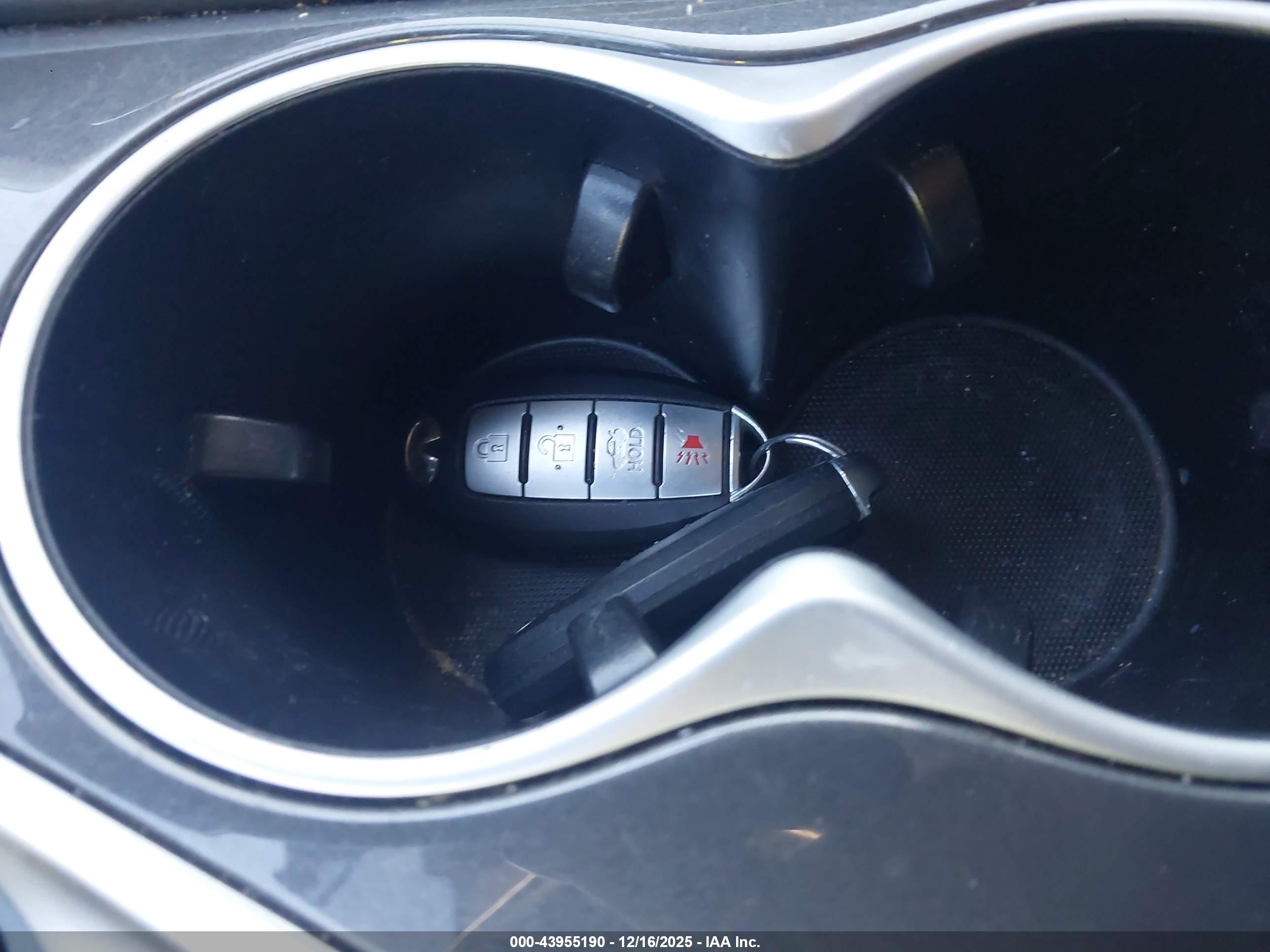 INFINITI Q50 image 11